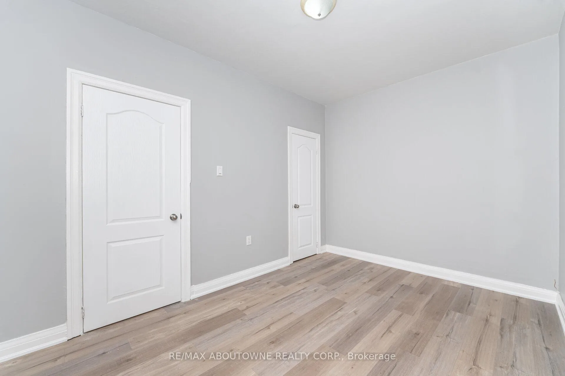 Photo 12 of Unit 3, 486 Holtby Avenue, Burlington, Brant — HOMEH