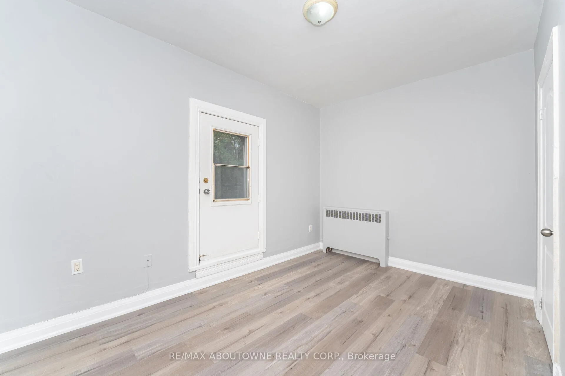 Photo 13 of Unit 3, 486 Holtby Avenue, Burlington, Brant — HOMEH