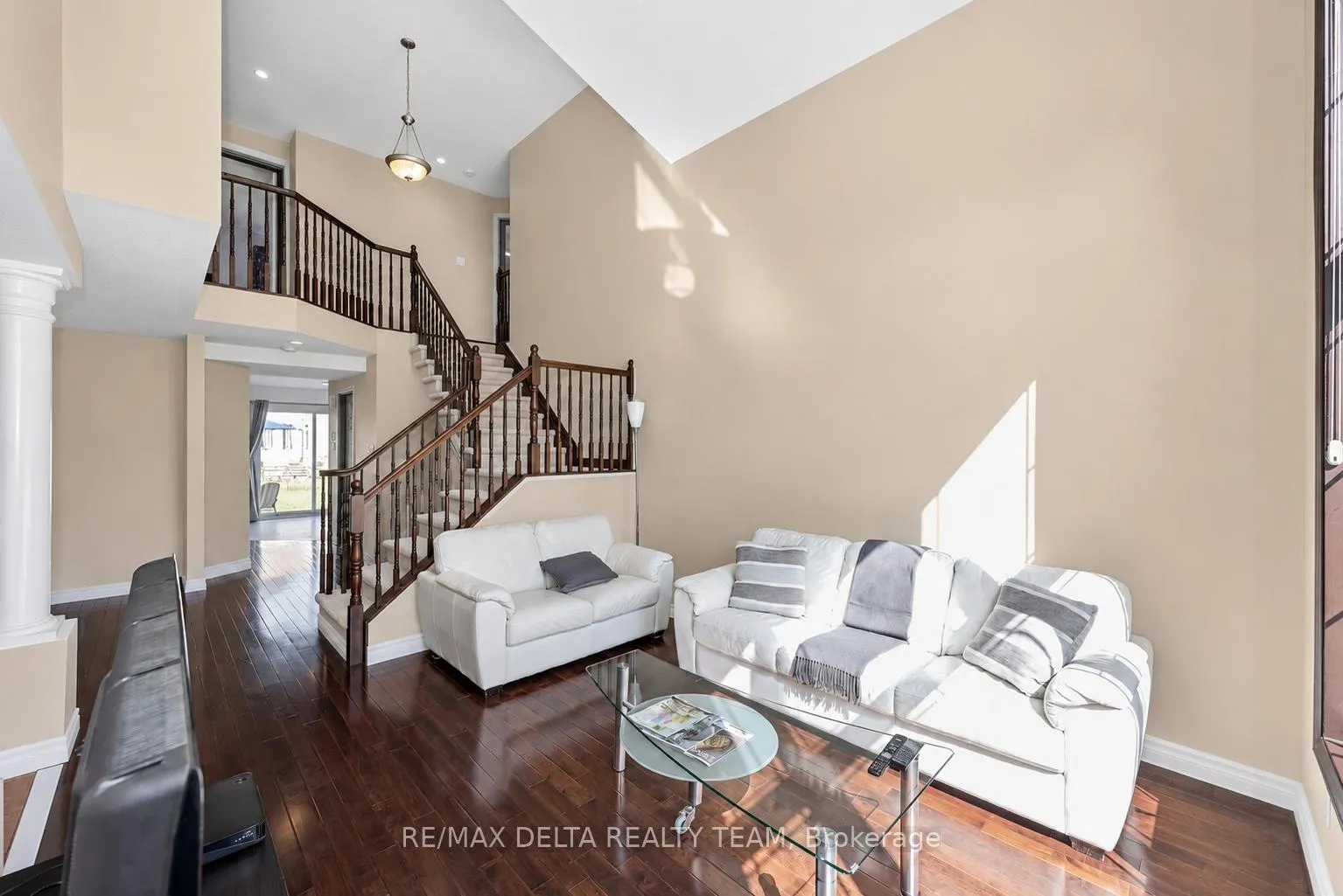 Photo 4 of 310 Sarabella Street, Ottawa, Avalon East — HOMEH
