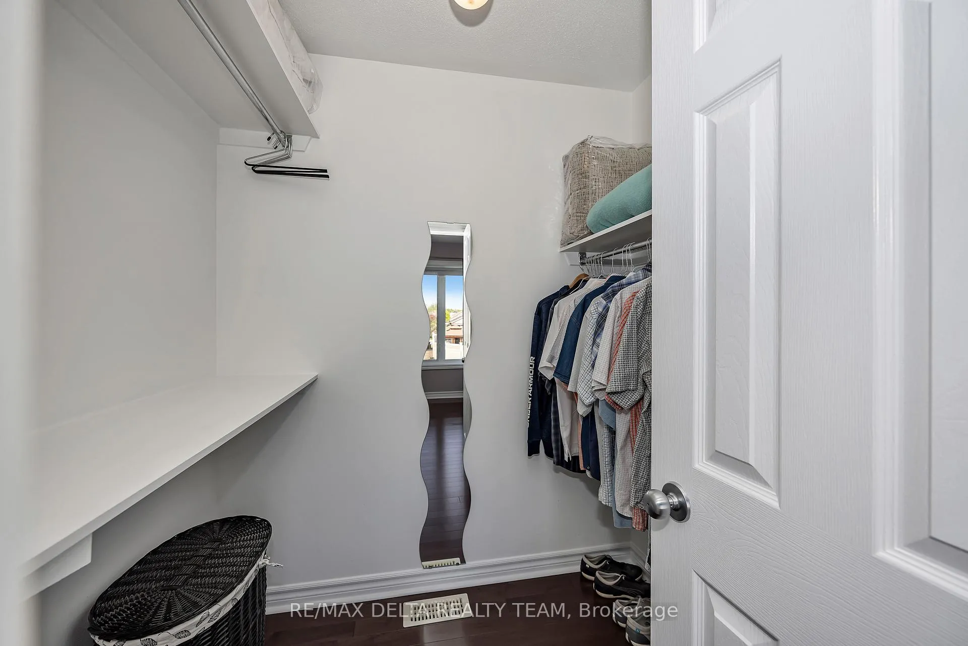 Photo 21 of 310 Sarabella Street, Ottawa, Avalon East — HOMEH