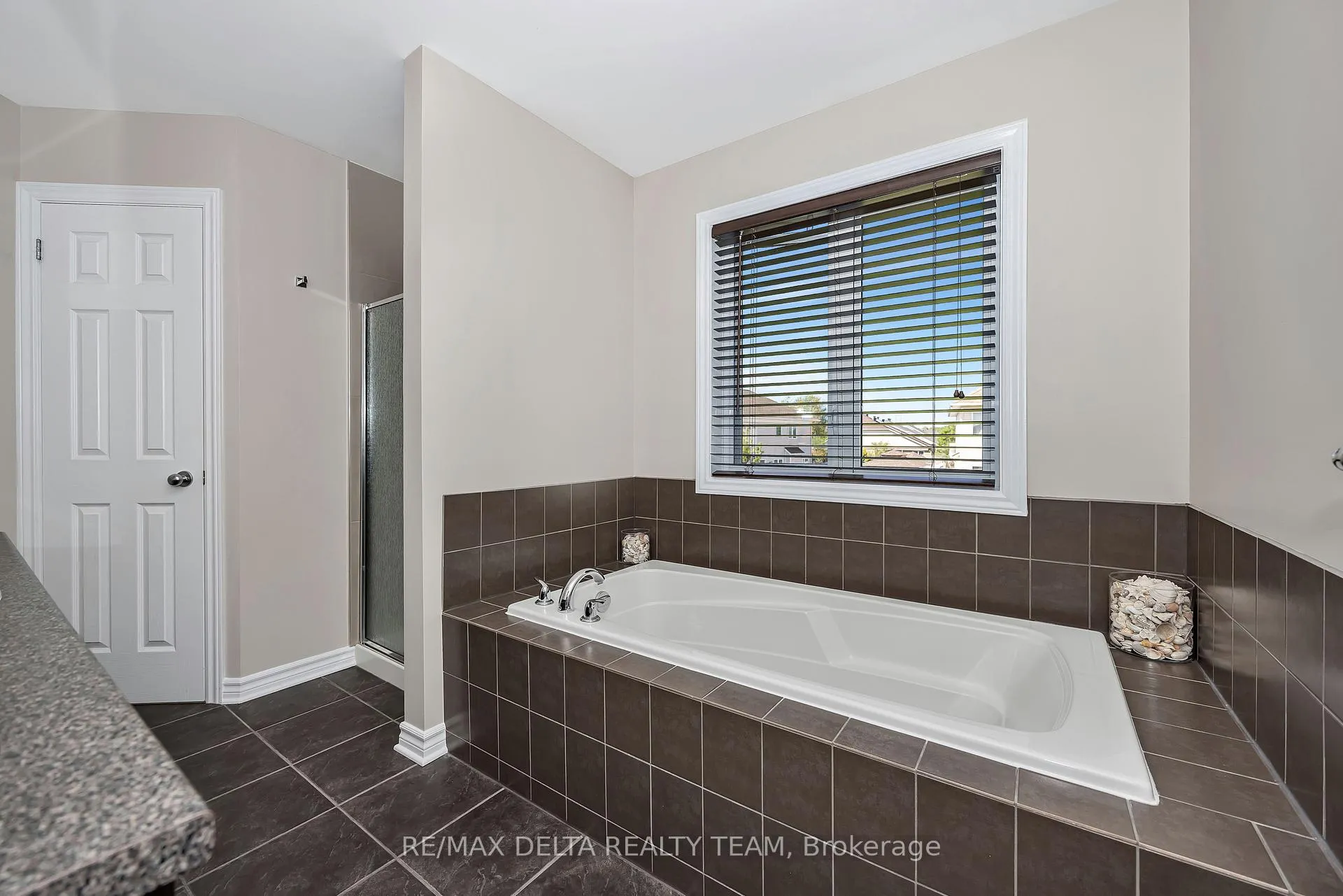 Photo 23 of 310 Sarabella Street, Ottawa, Avalon East — HOMEH