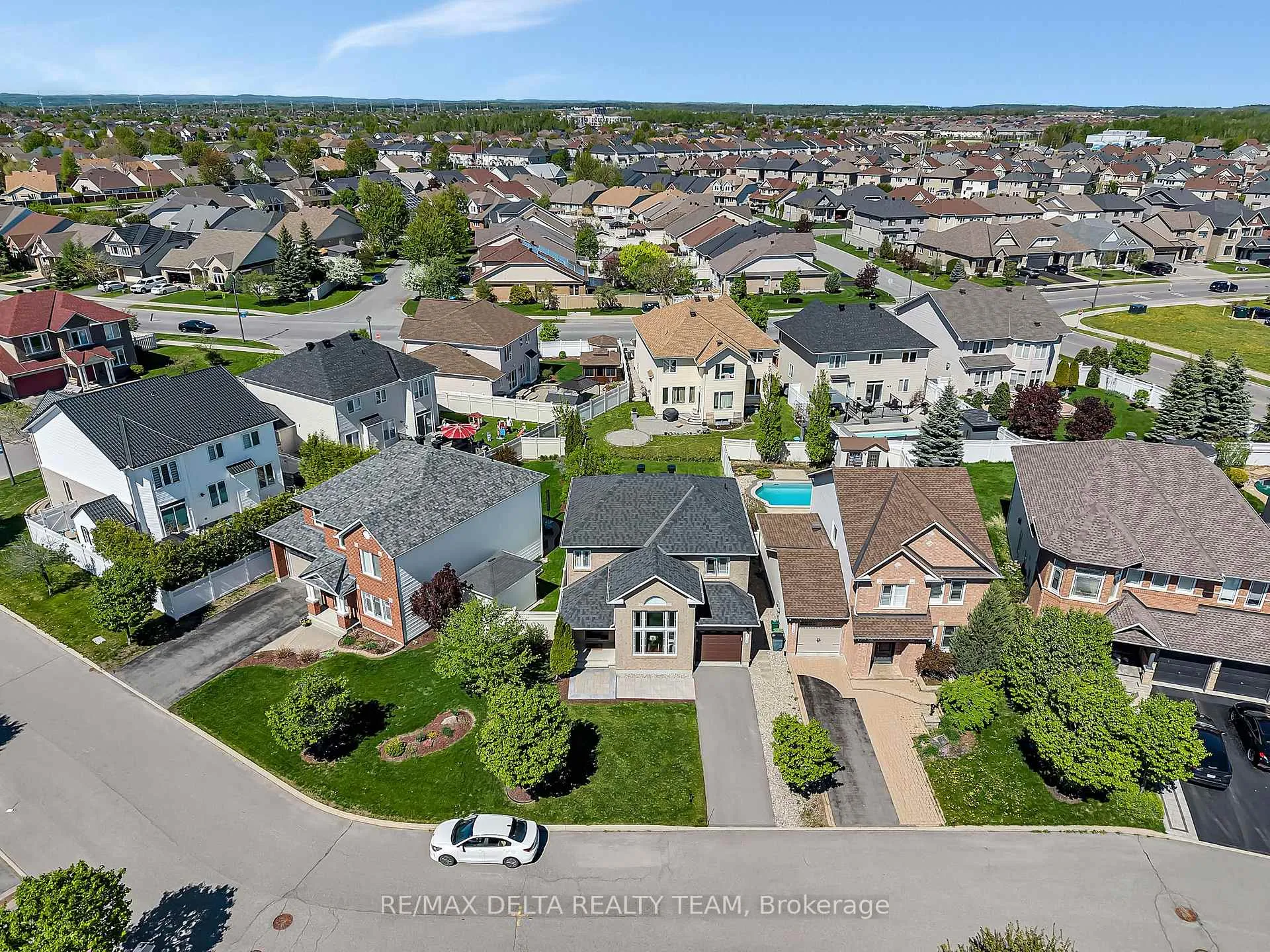 Photo 40 of 310 Sarabella Street, Ottawa, Avalon East — HOMEH
