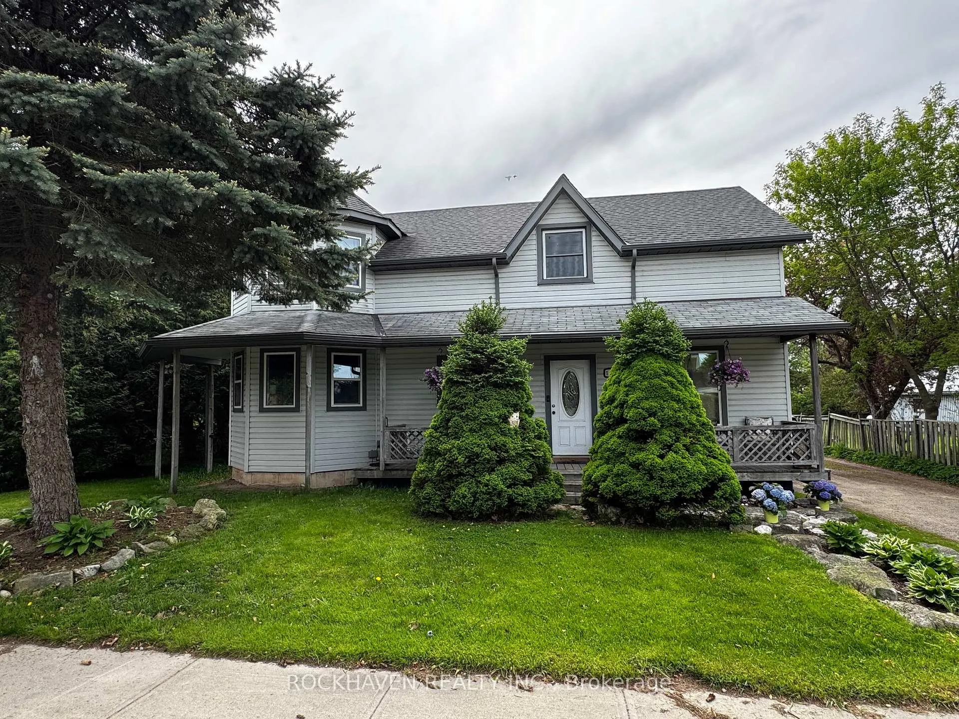 Photo 2 of 151 Lynden Road, Hamilton, Lynden — HOMEH