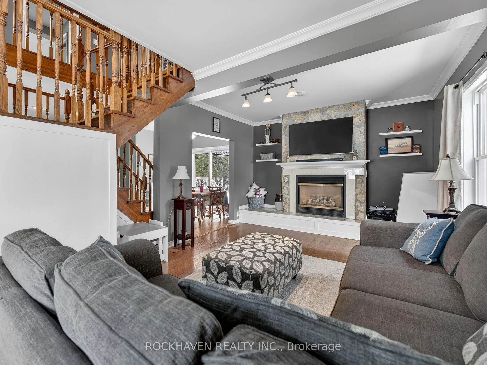 Photo 8 of 151 Lynden Road, Hamilton, Lynden — HOMEH