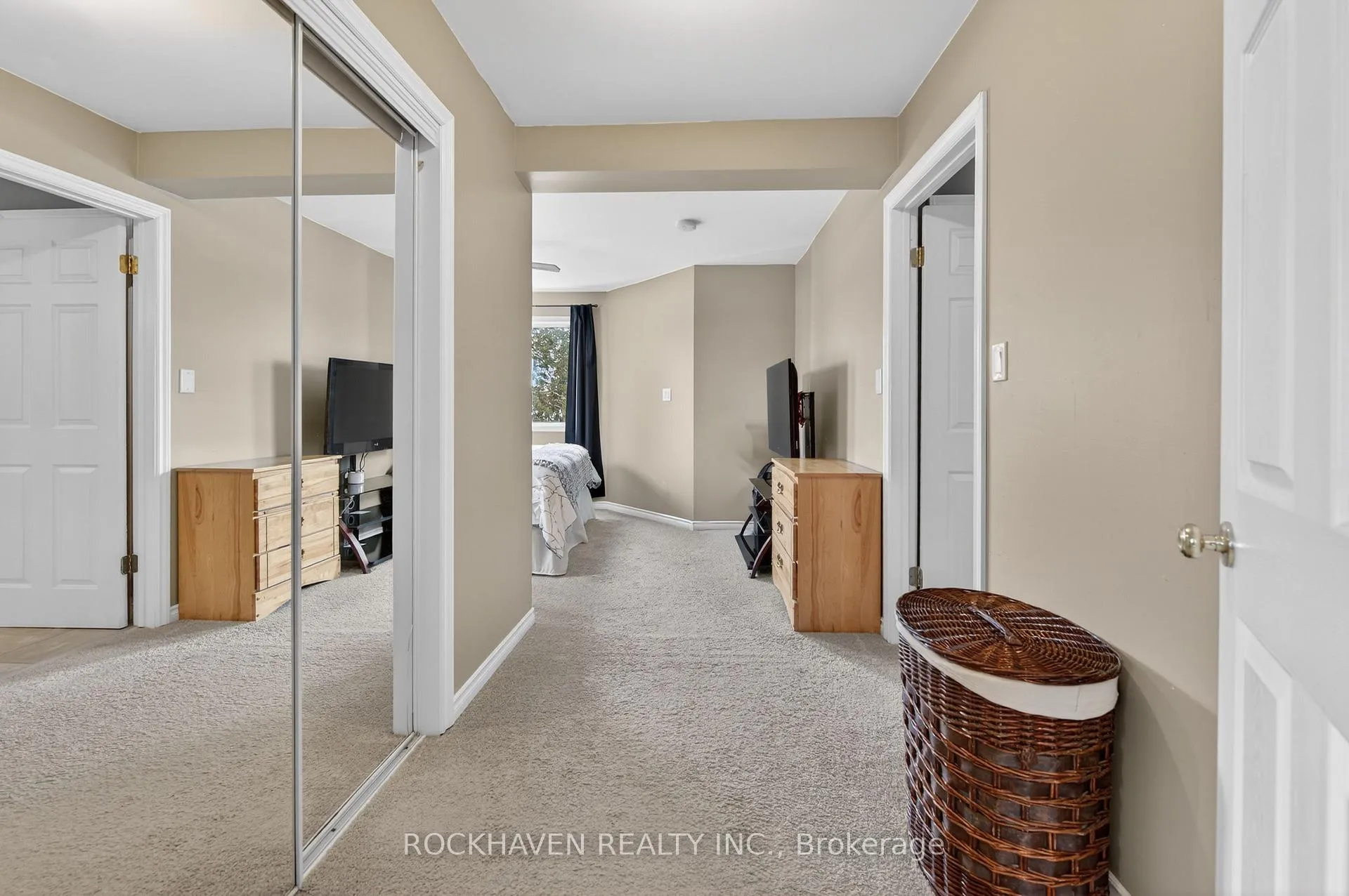 Photo 17 of 151 Lynden Road, Hamilton, Lynden — HOMEH