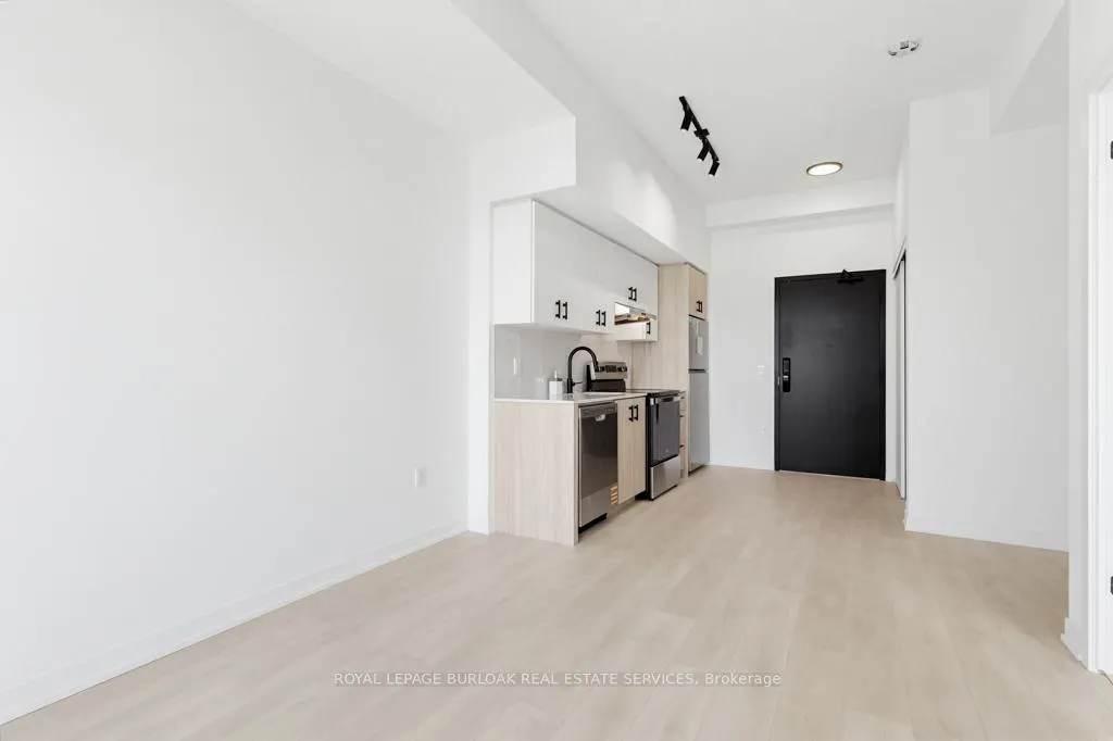 Photo 12 of Unit D904, 4878 Powers Common, Burlington, Alton — HOMEH