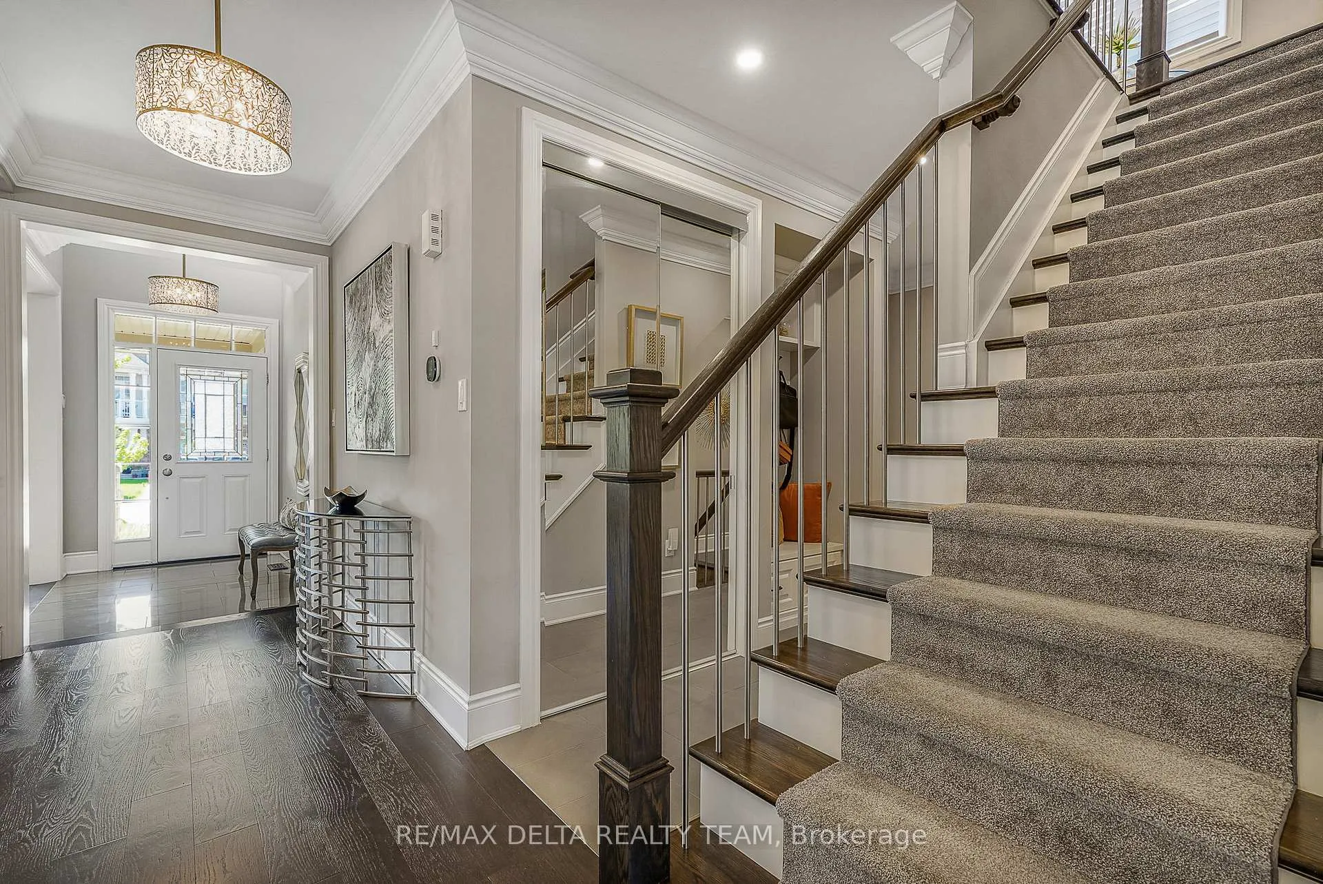 Photo 10 of 110 Sweetvalley Drive, Ottawa, Avalon West — HOMEH