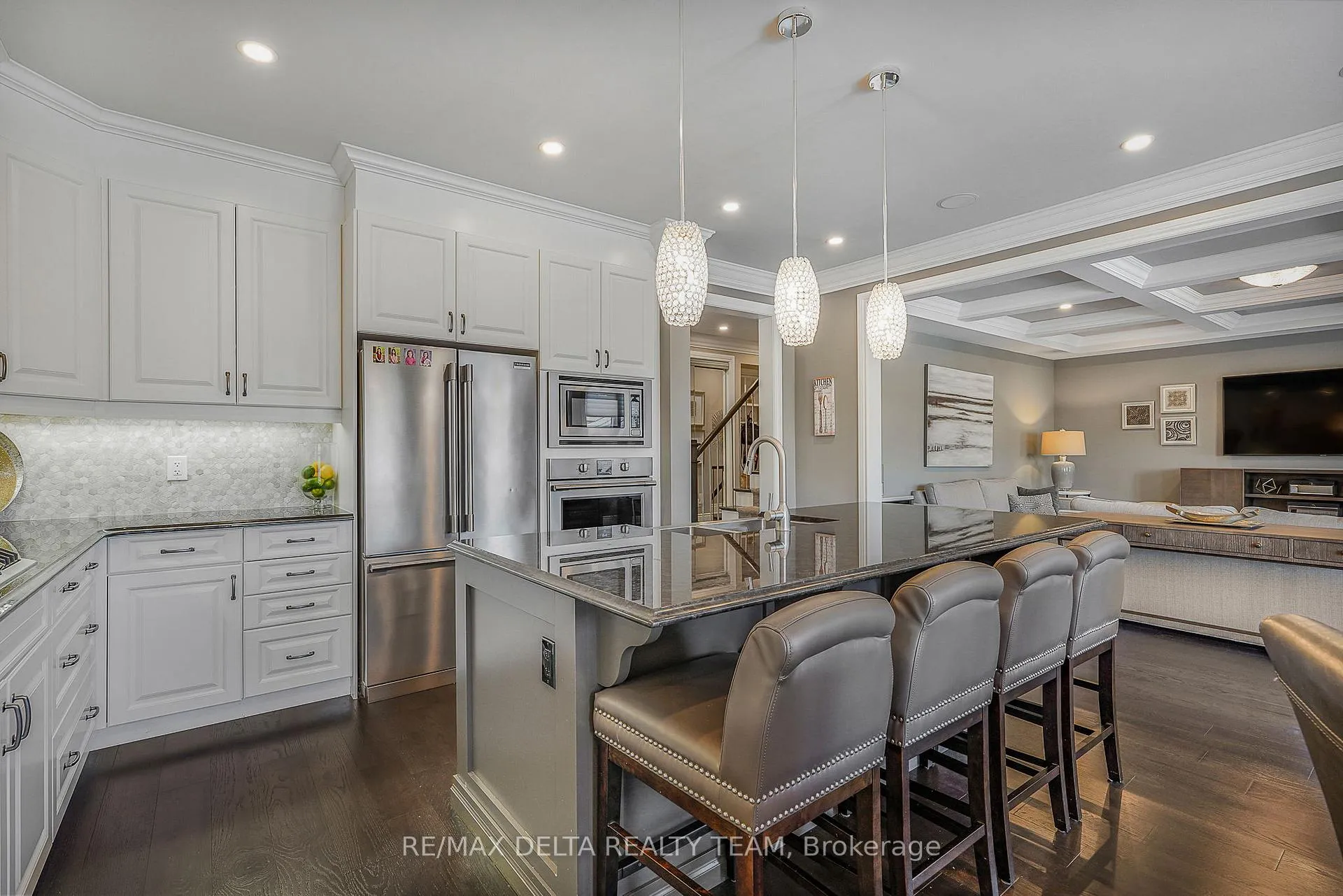 Photo 15 of 110 Sweetvalley Drive, Ottawa, Avalon West — HOMEH