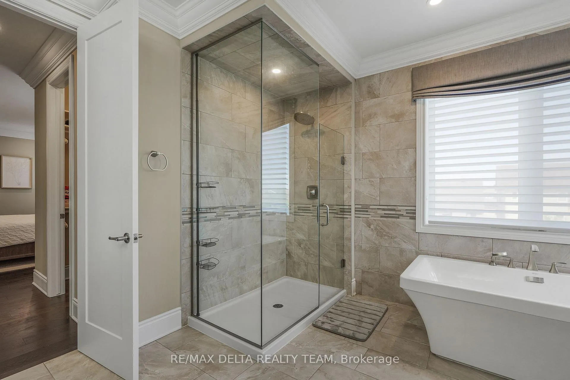 Photo 24 of 110 Sweetvalley Drive, Ottawa, Avalon West — HOMEH