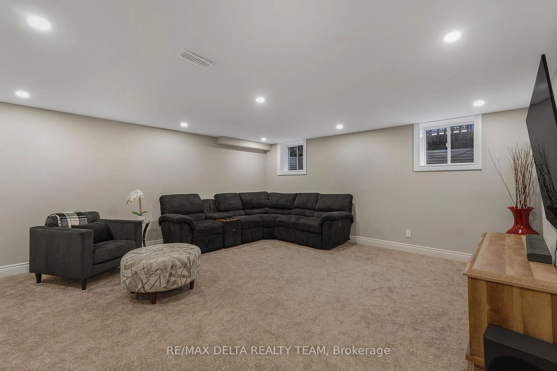 Photo 42 of 110 Sweetvalley Drive, Ottawa, Avalon West — HOMEH