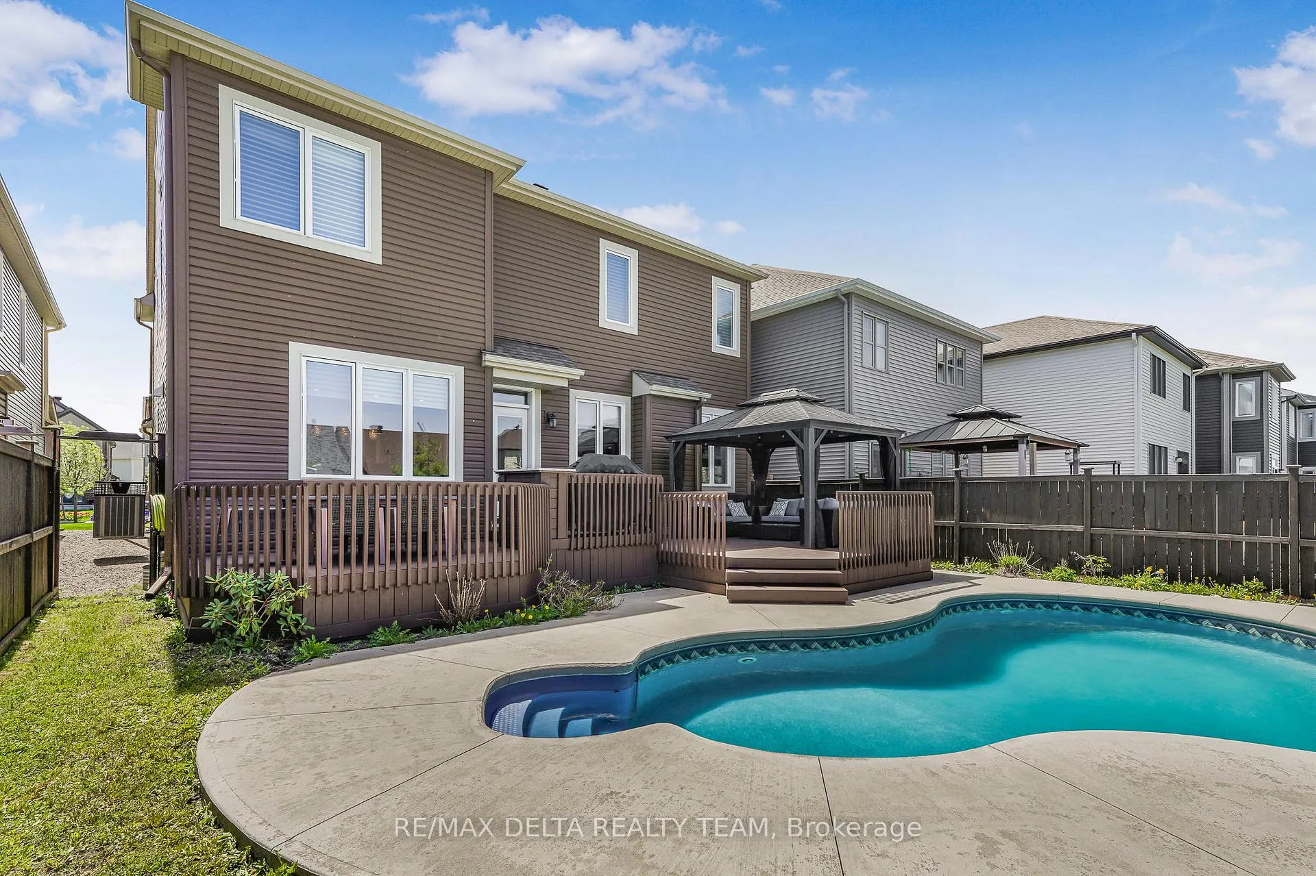 Photo 45 of 110 Sweetvalley Drive, Ottawa, Avalon West — HOMEH