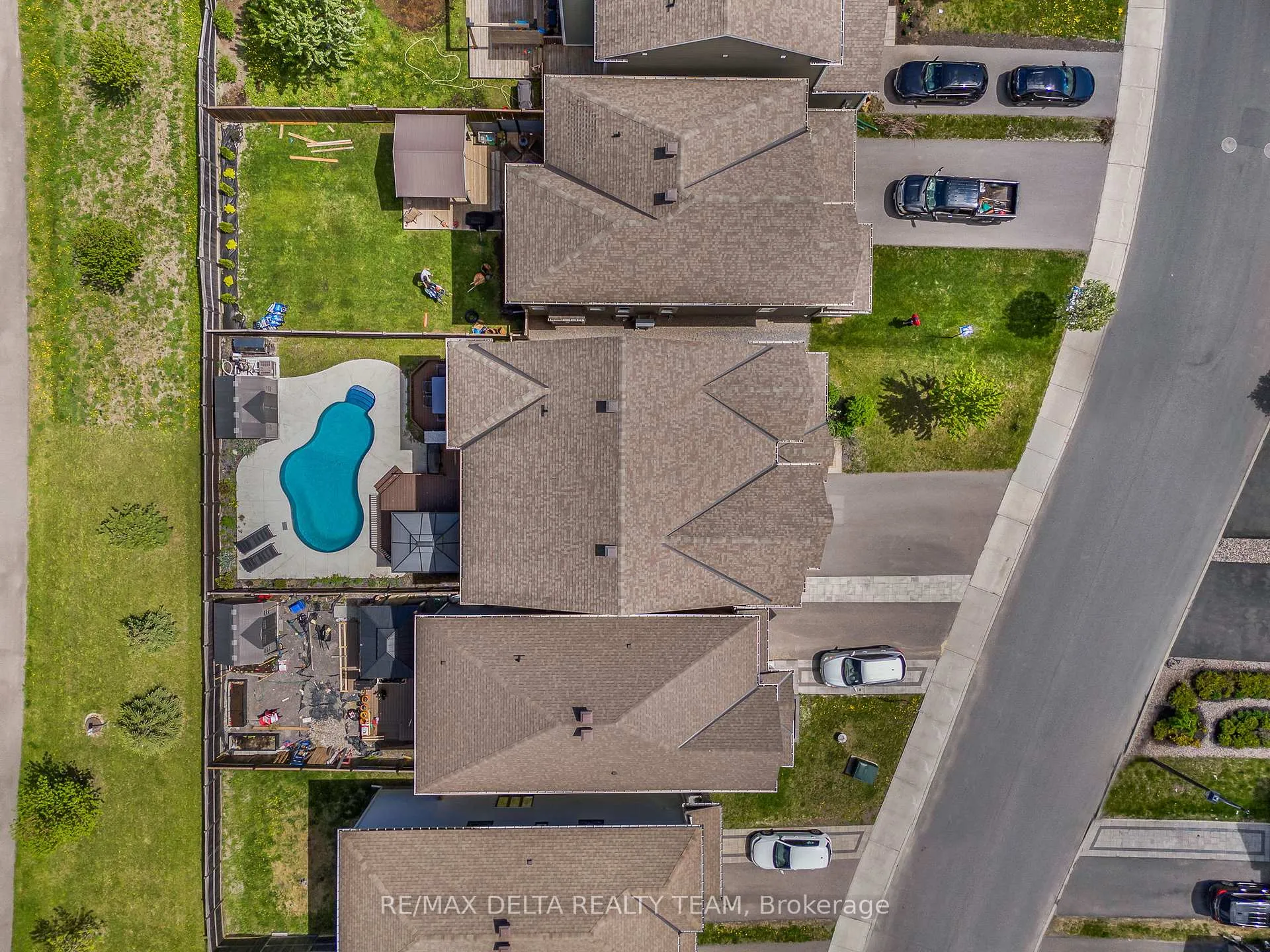 Photo 48 of 110 Sweetvalley Drive, Ottawa, Avalon West — HOMEH