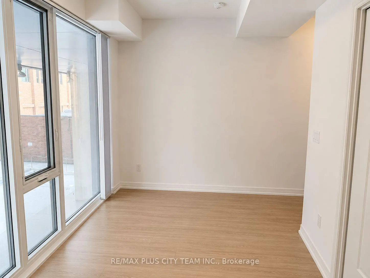 Photo 9 of Unit 503, 8 Widmer Street, Toronto, Waterfront Communities — HOMEH