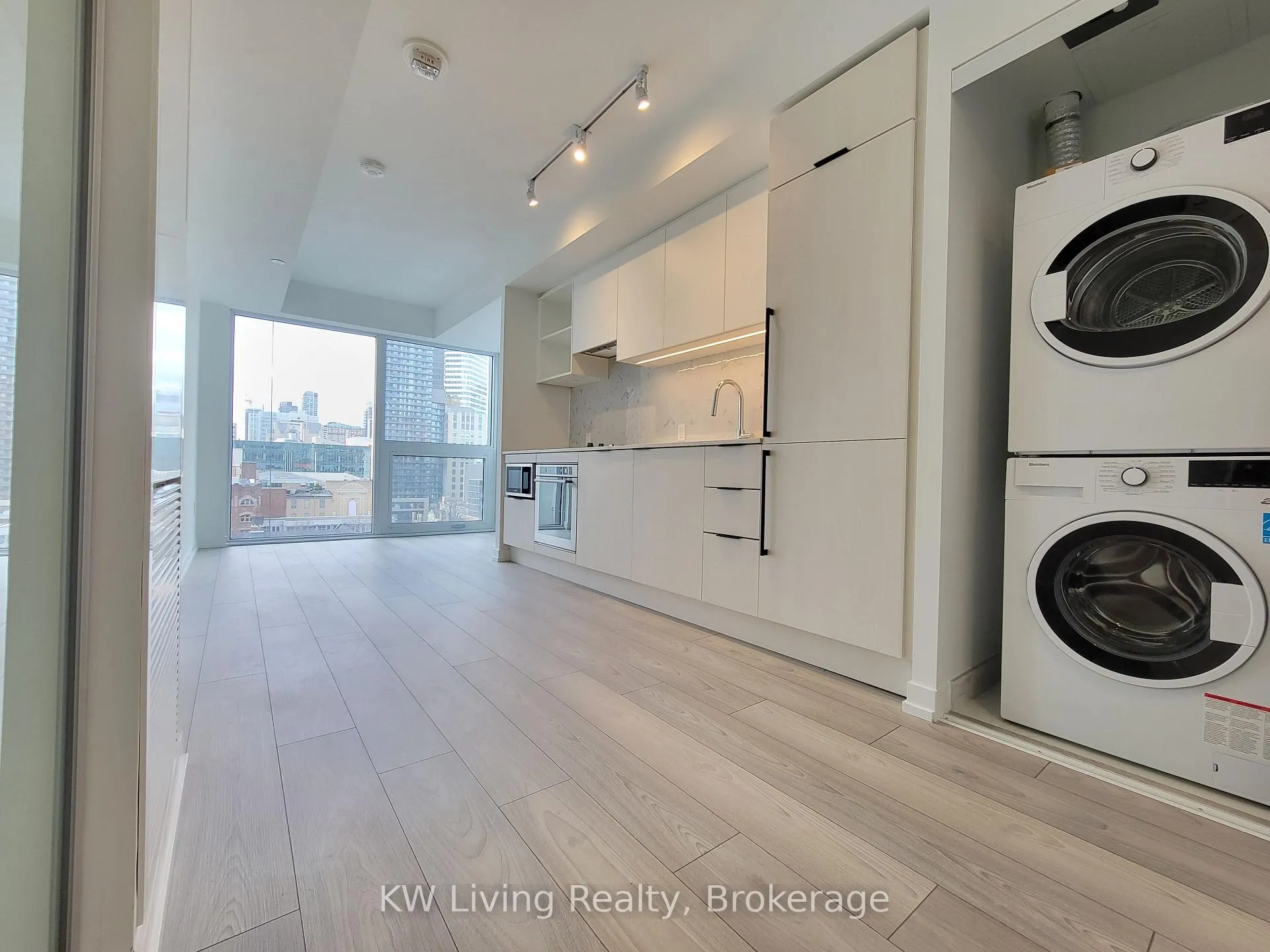 Photo 2 of Unit 908, 82 Dalhousie Street, Toronto, Church-Yonge Corridor — HOMEH