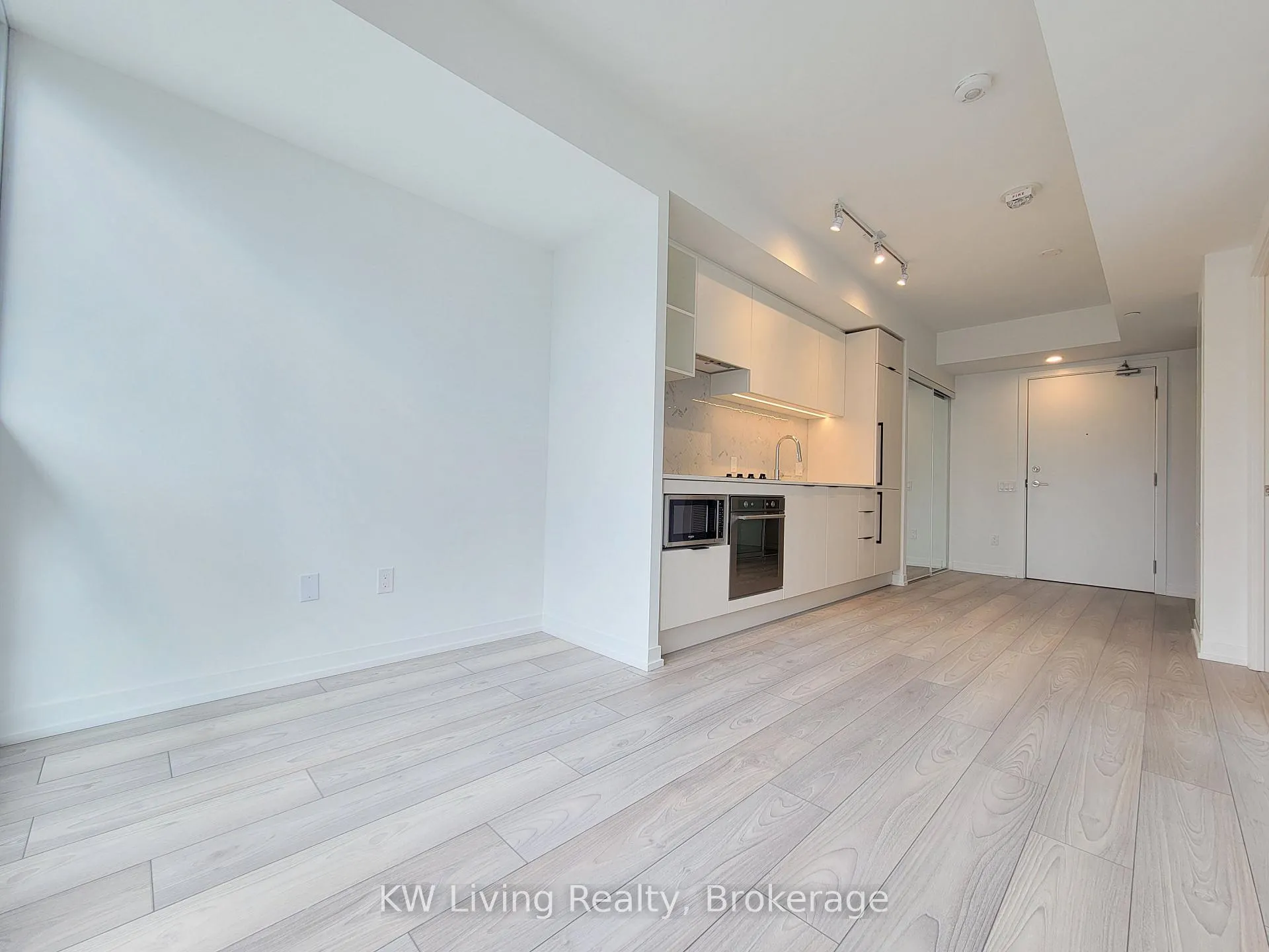 Photo 4 of Unit 908, 82 Dalhousie Street, Toronto, Church-Yonge Corridor — HOMEH