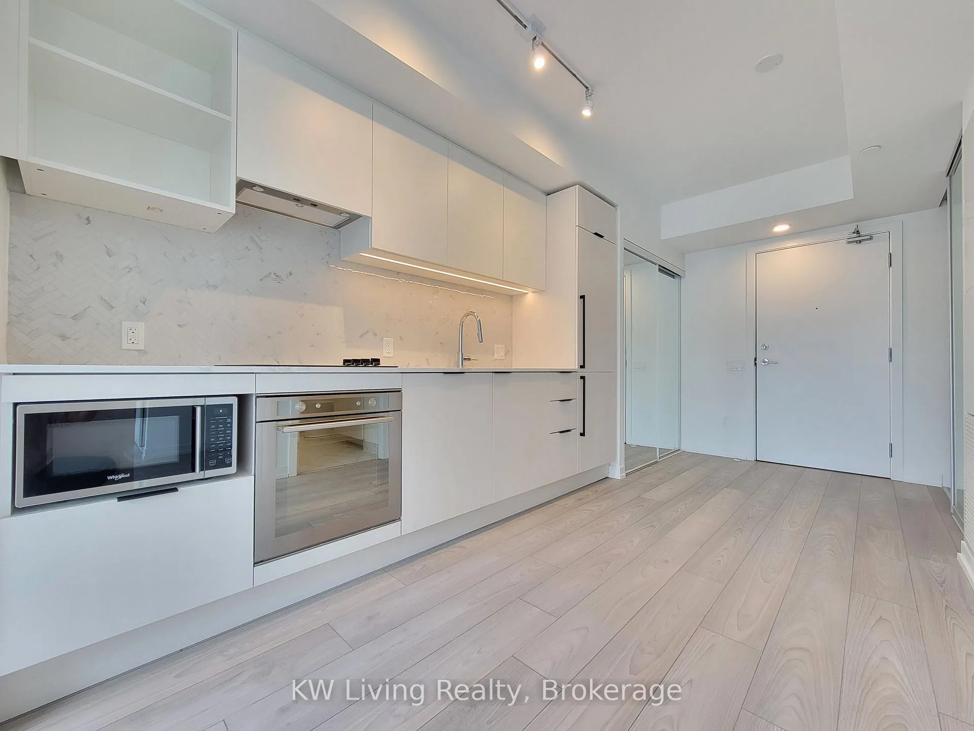 Photo 5 of Unit 908, 82 Dalhousie Street, Toronto, Church-Yonge Corridor — HOMEH