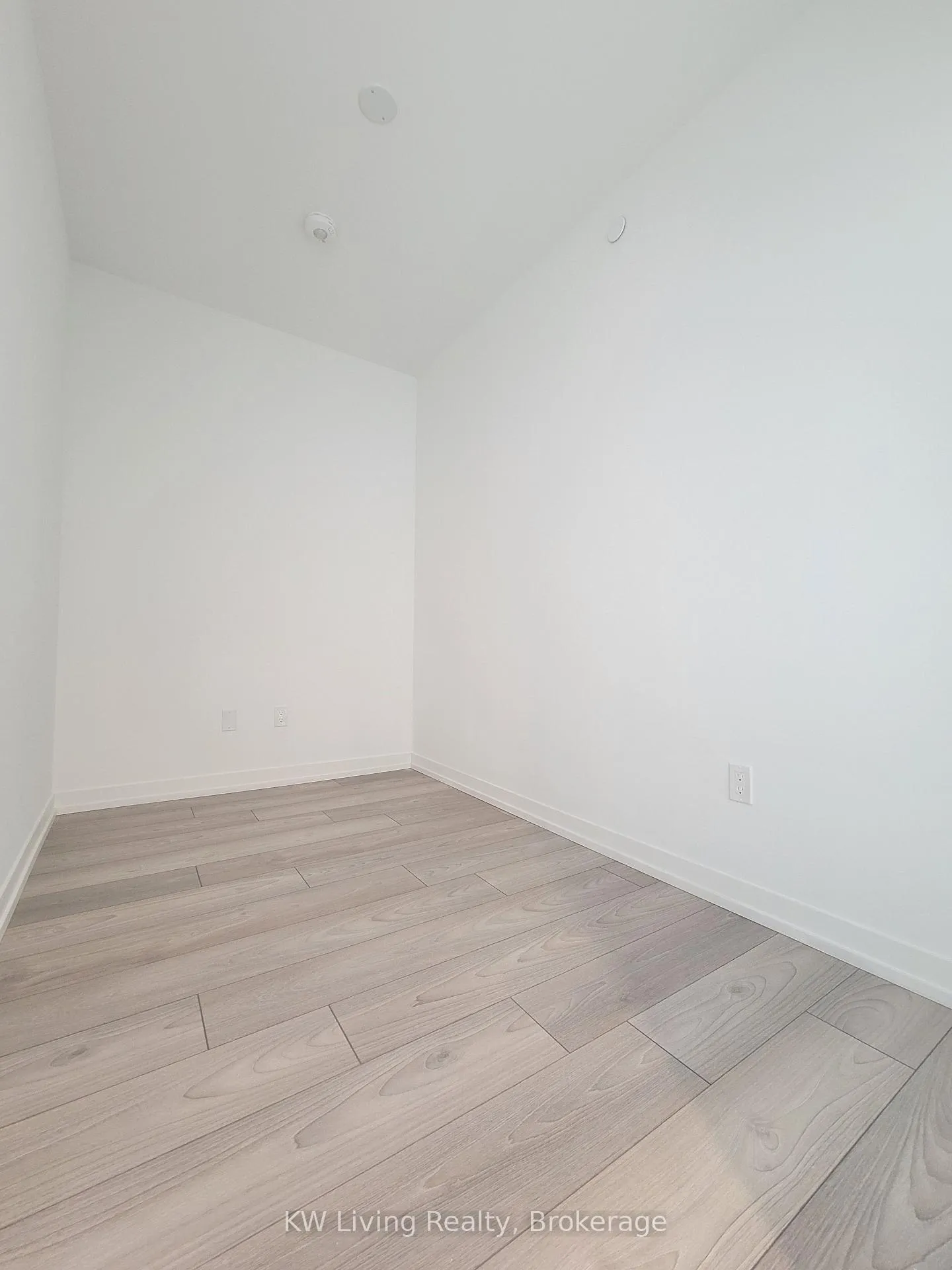 Photo 6 of Unit 908, 82 Dalhousie Street, Toronto, Church-Yonge Corridor — HOMEH