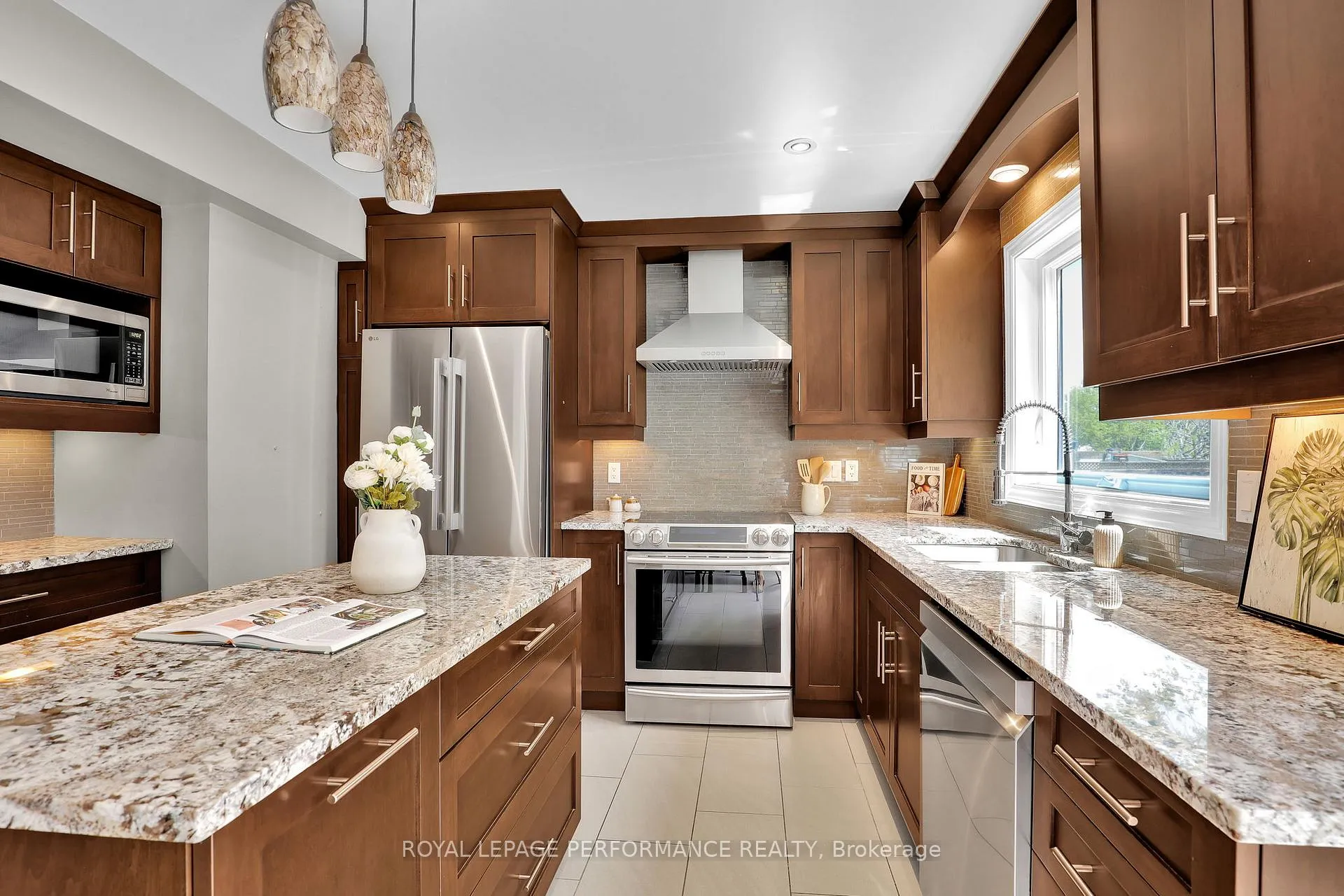 Photo 6 of 50 Picasso Drive, Ottawa, Hunt Club Park — HOMEH