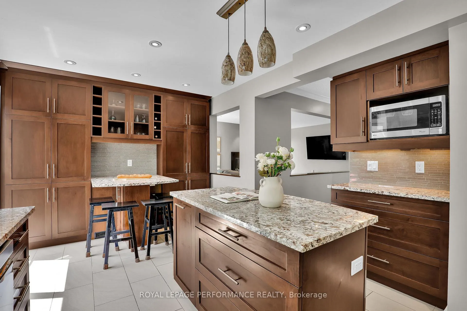 Photo 10 of 50 Picasso Drive, Ottawa, Hunt Club Park — HOMEH