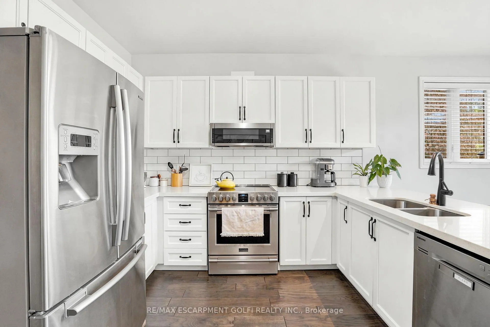 Photo 13 of 49 Narbonne Crescent, Hamilton, Stoney Creek Mountain — HOMEH