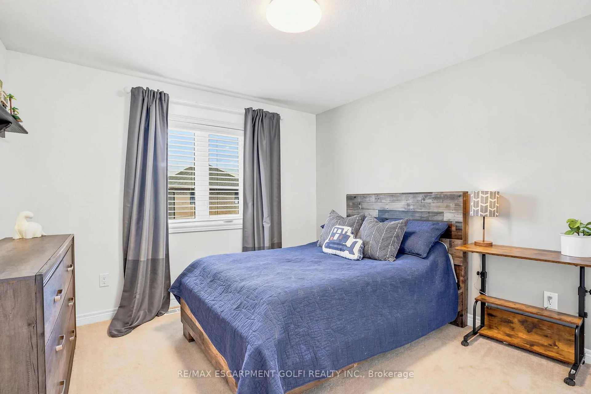 Photo 21 of 49 Narbonne Crescent, Hamilton, Stoney Creek Mountain — HOMEH