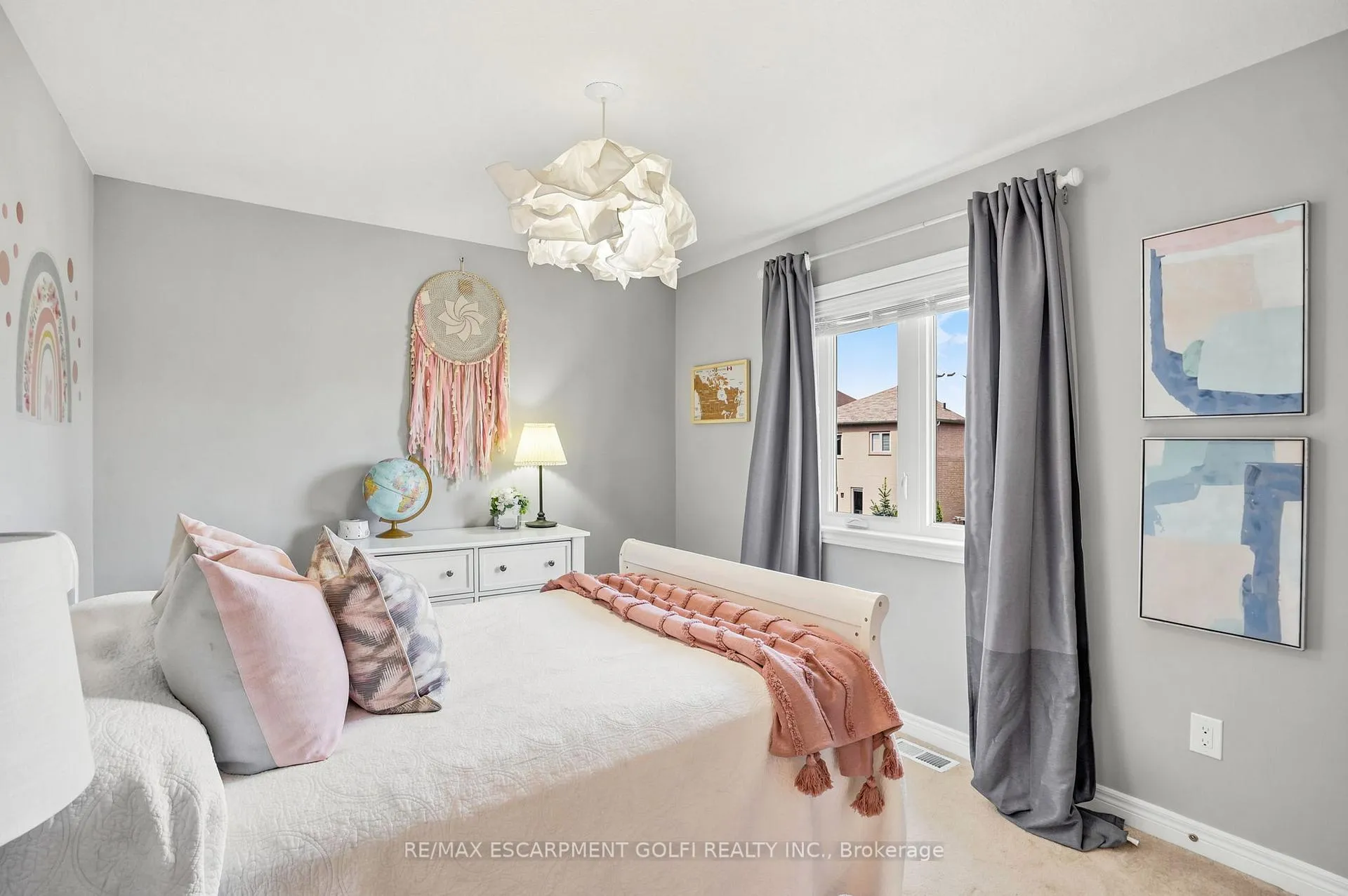 Photo 23 of 49 Narbonne Crescent, Hamilton, Stoney Creek Mountain — HOMEH