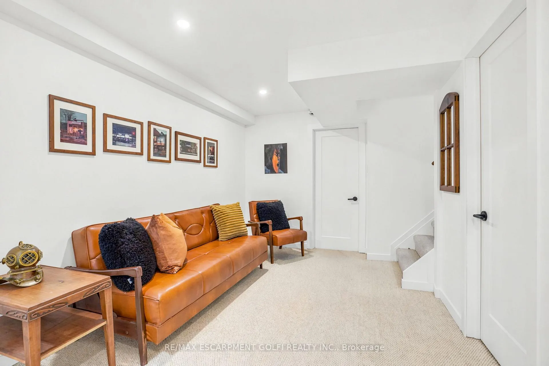 Photo 25 of 49 Narbonne Crescent, Hamilton, Stoney Creek Mountain — HOMEH