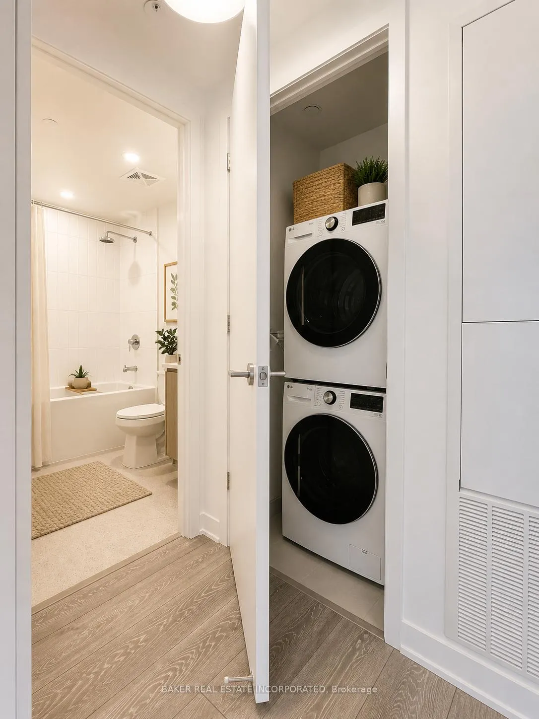 Photo 8 of Unit 427, 10 Oak Street, Toronto, Regent Park — HOMEH