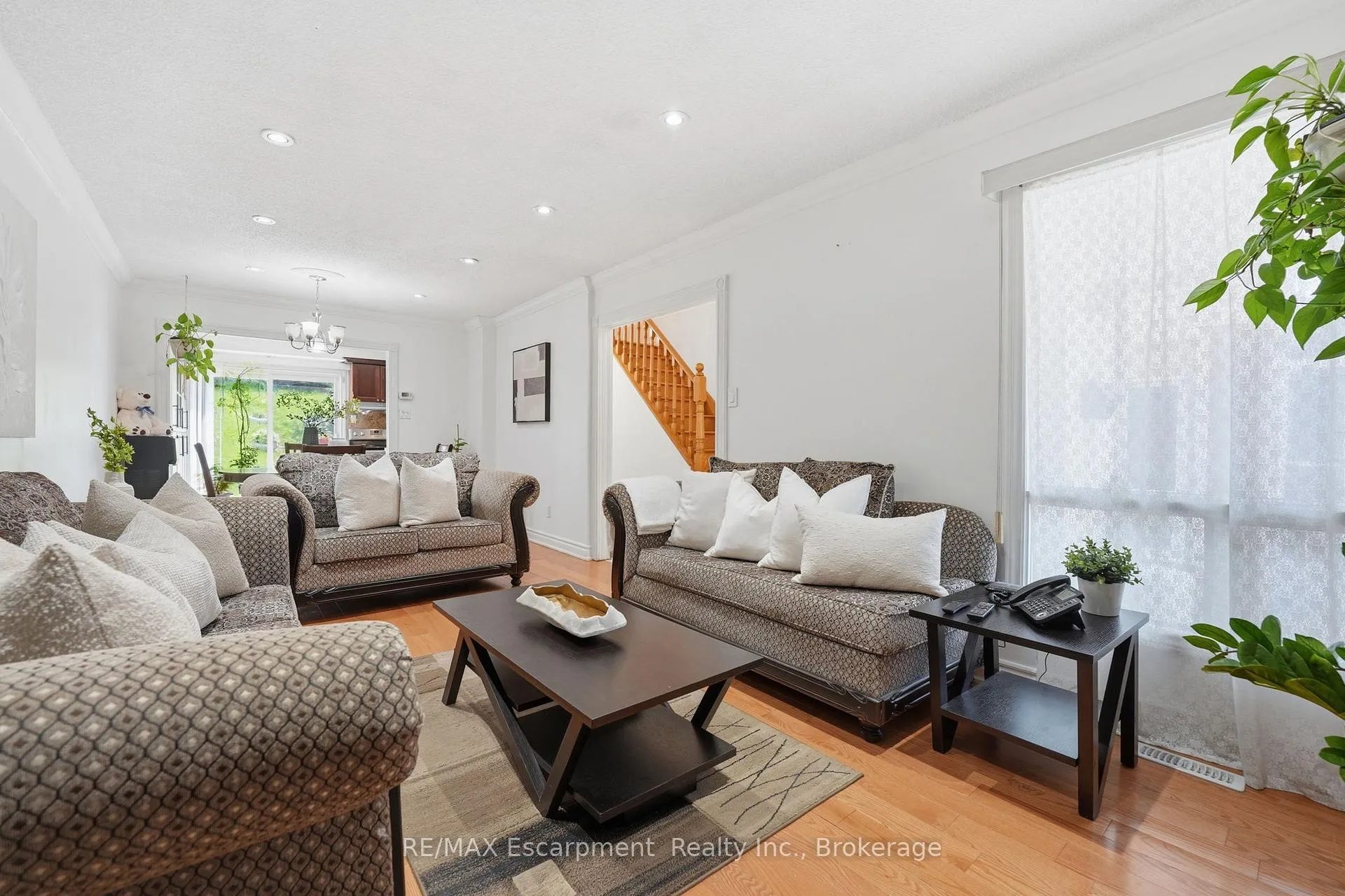 Photo 2 of 39 Riviera Drive, Vaughan, Glen Shields — HOMEH