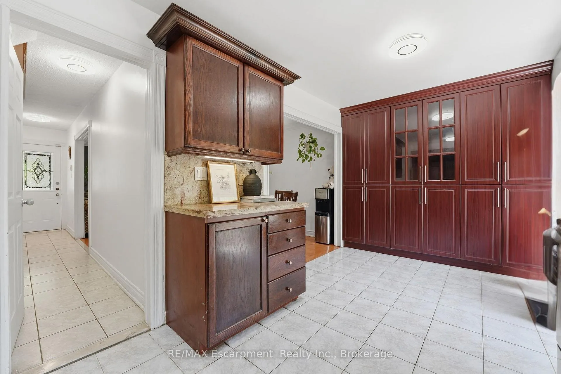 Photo 7 of 39 Riviera Drive, Vaughan, Glen Shields — HOMEH