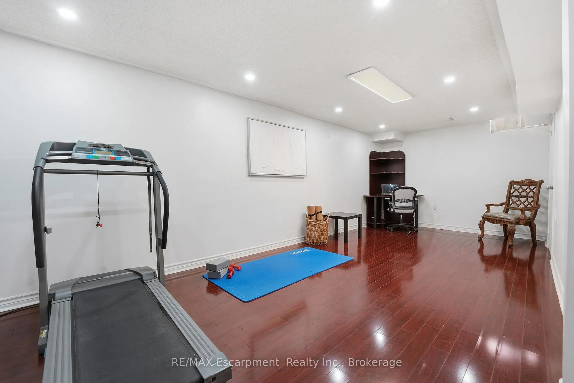Photo 14 of 39 Riviera Drive, Vaughan, Glen Shields — HOMEH