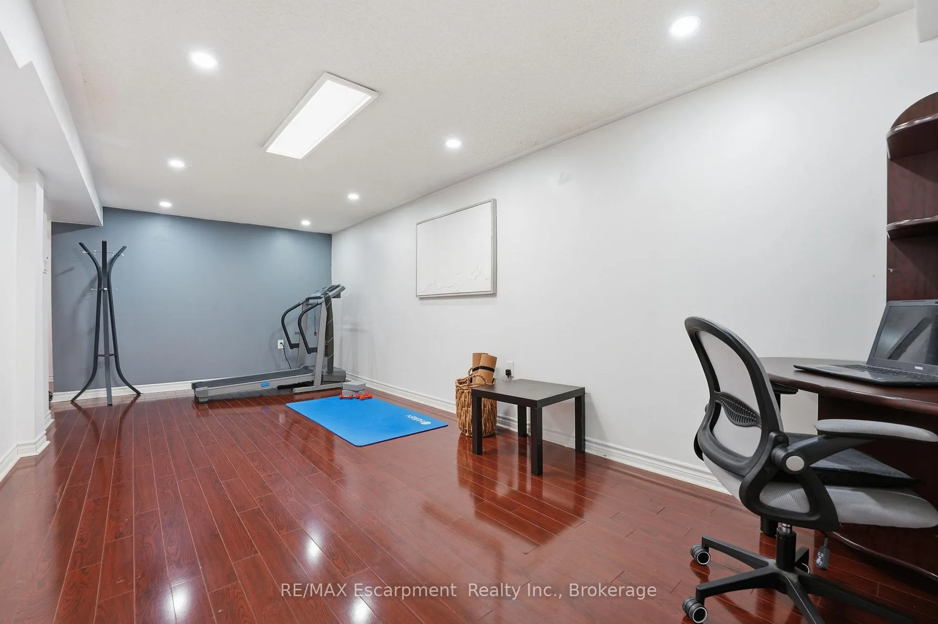 Photo 15 of 39 Riviera Drive, Vaughan, Glen Shields — HOMEH