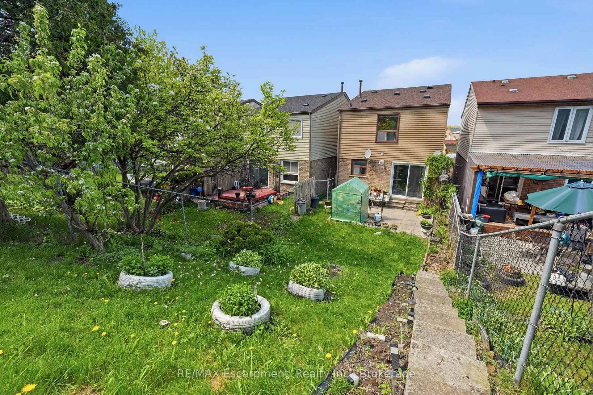 Photo 18 of 39 Riviera Drive, Vaughan, Glen Shields — HOMEH