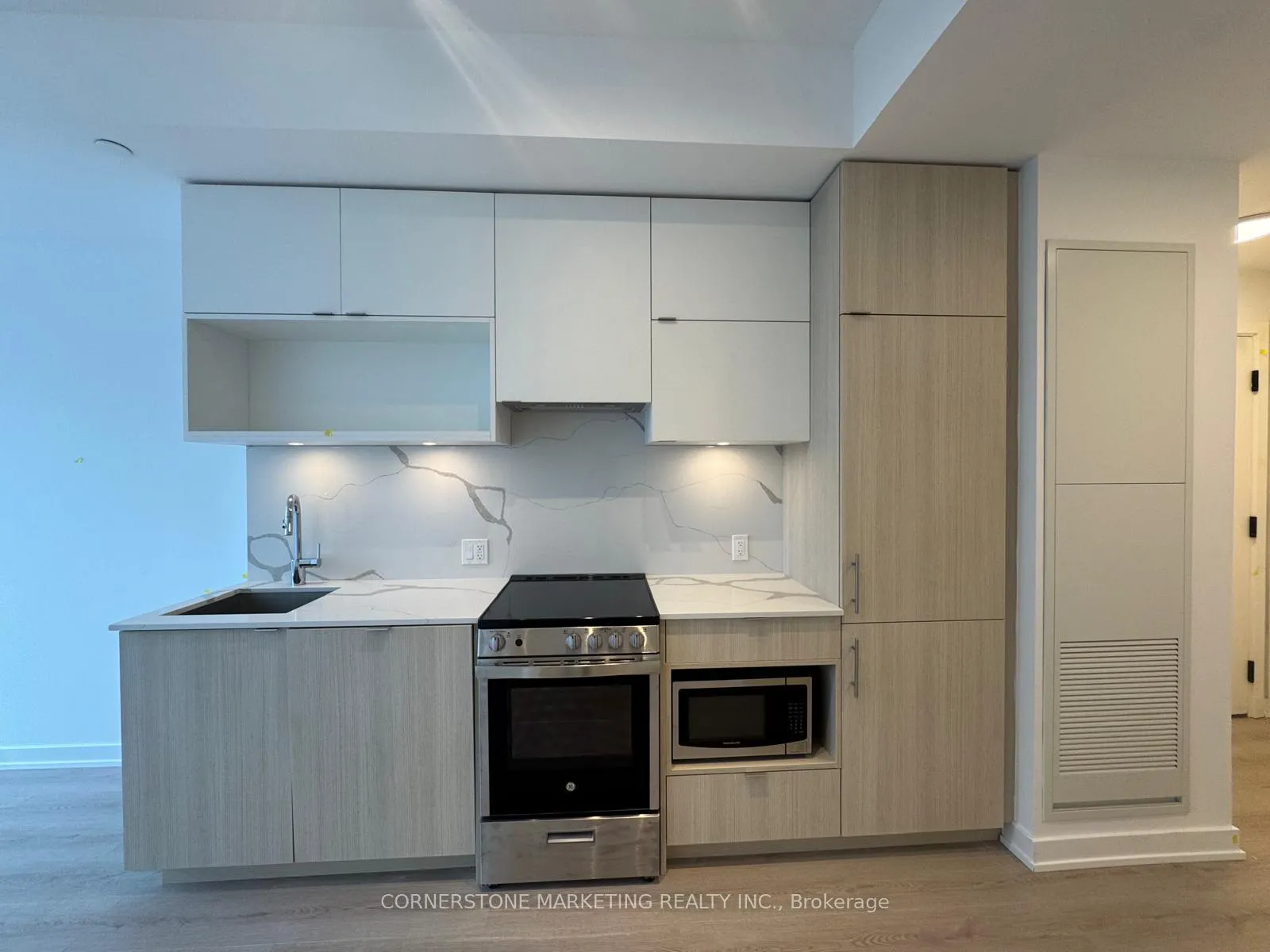 Photo 4 of Unit 2601, 100 Queen Street E, Toronto, Church-Yonge Corridor — HOMEH
