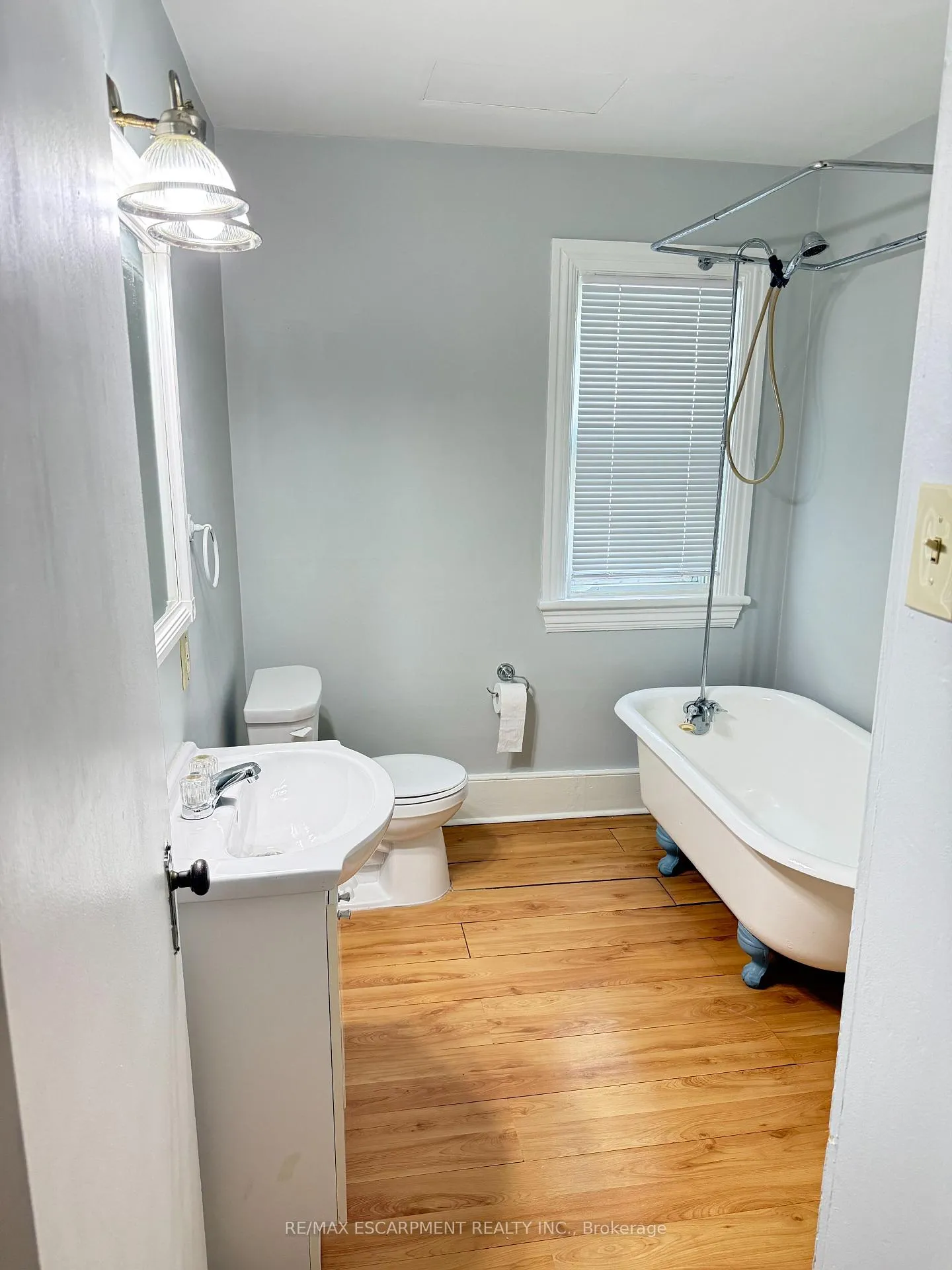 Photo 8 of Unit 2, 29 Mountain Avenue S, Hamilton, Stoney Creek — HOMEH