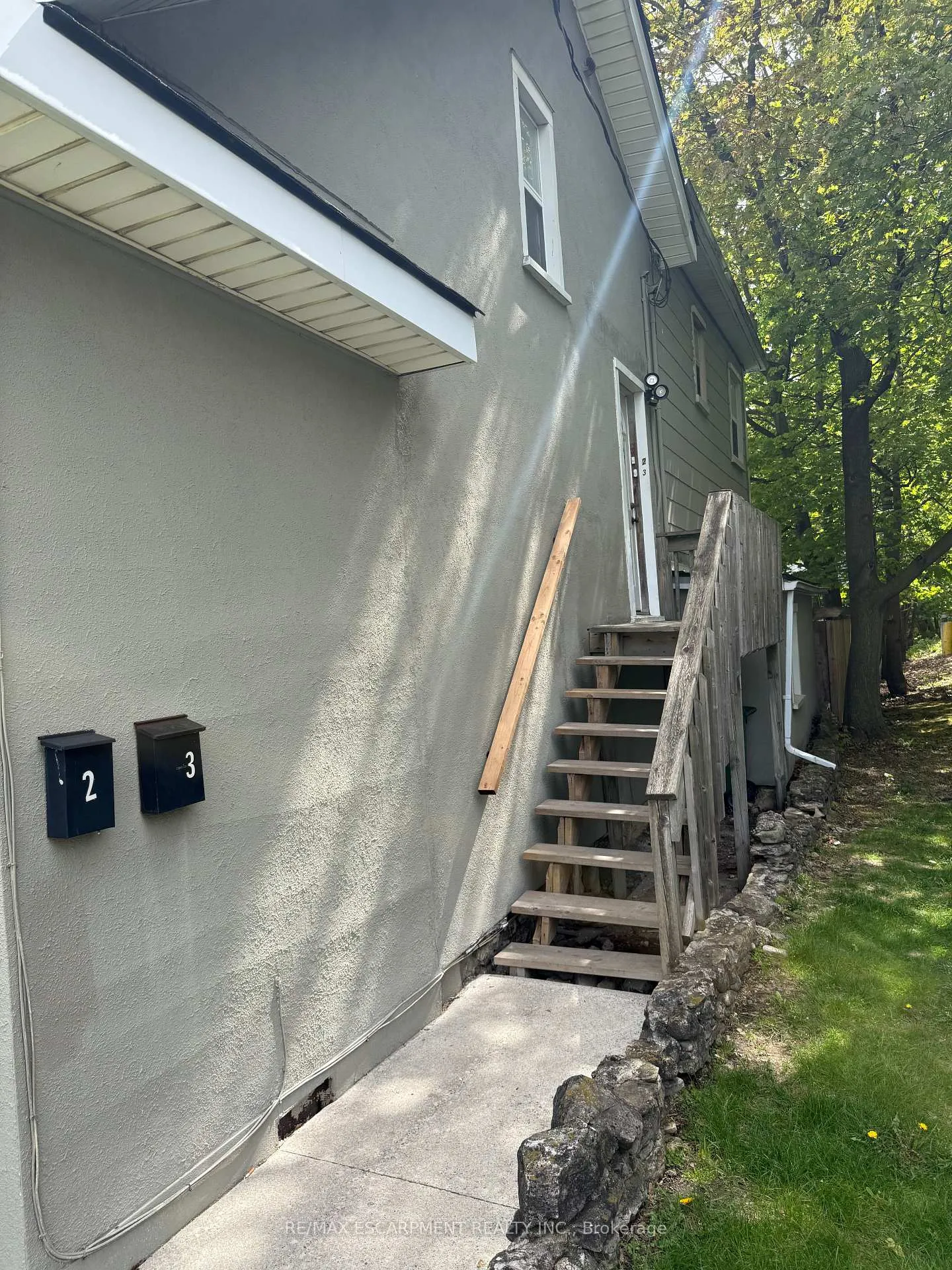 Photo 12 of Unit 2, 29 Mountain Avenue S, Hamilton, Stoney Creek — HOMEH
