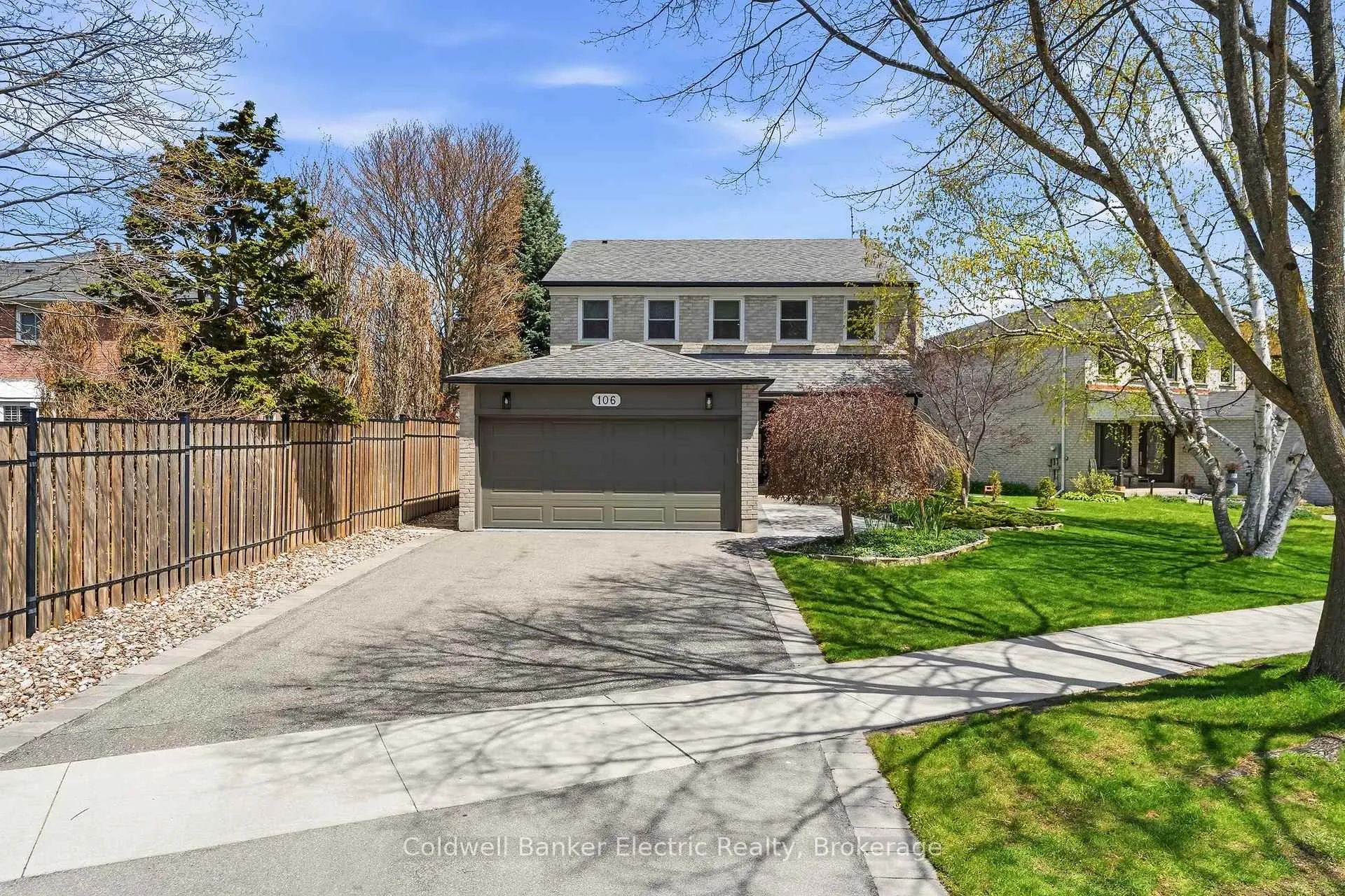 Photo 2 of 106 Greybeaver Trail, Scarborough, Rouge — HOMEH