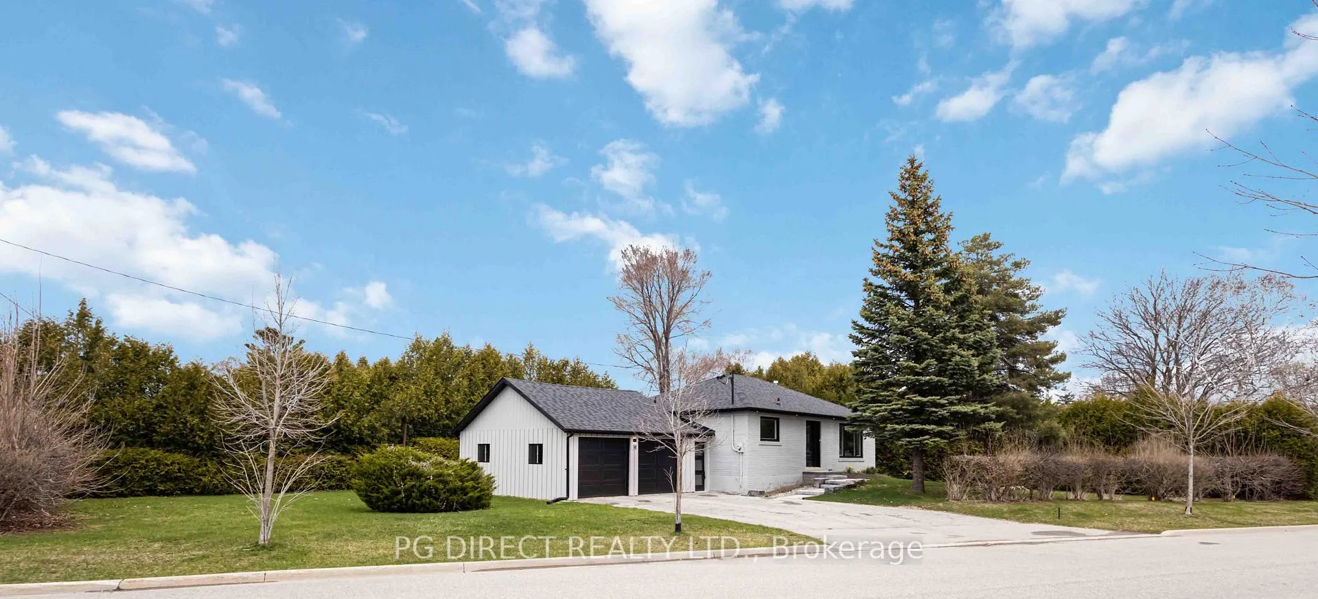 Photo 2 of 14 Heber Down Crescent, Whitby, Brooklin — HOMEH