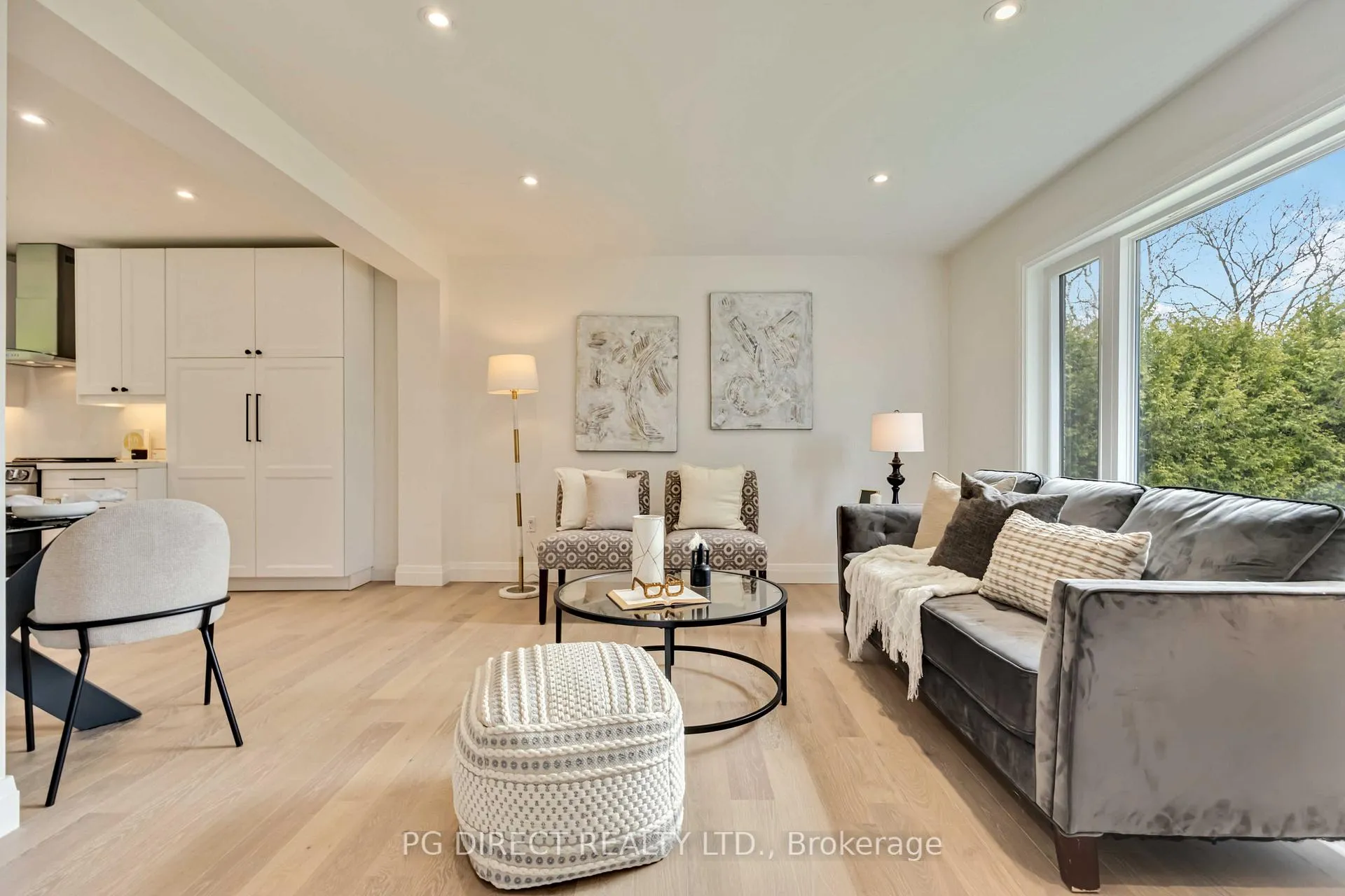 Photo 3 of 14 Heber Down Crescent, Whitby, Brooklin — HOMEH
