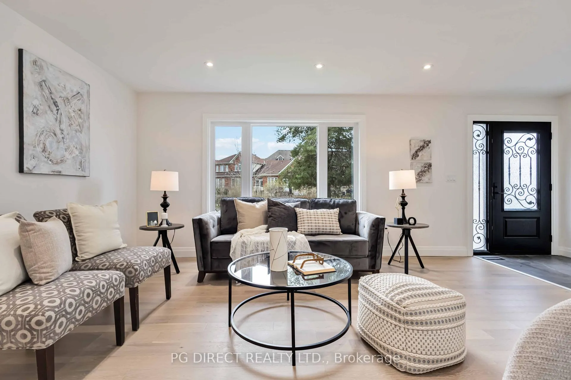 Photo 4 of 14 Heber Down Crescent, Whitby, Brooklin — HOMEH
