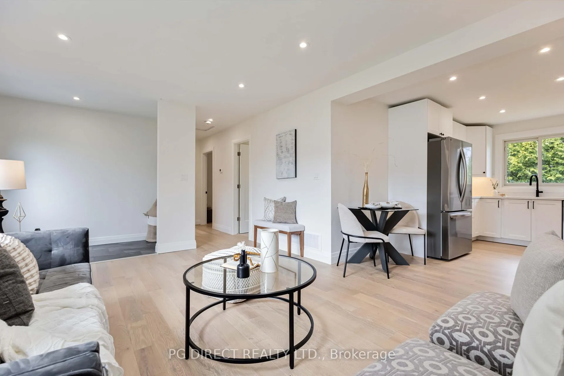Photo 5 of 14 Heber Down Crescent, Whitby, Brooklin — HOMEH