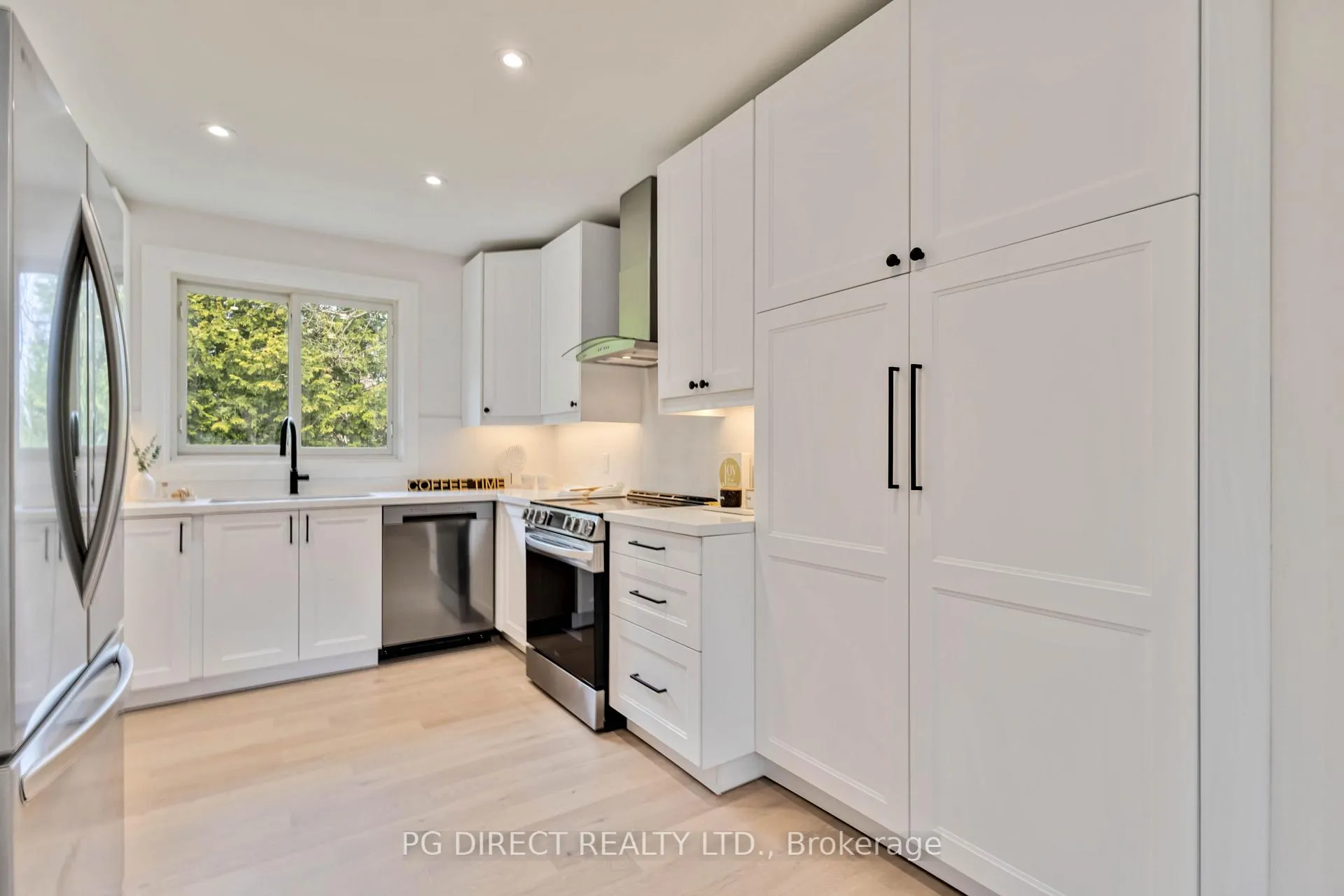 Photo 6 of 14 Heber Down Crescent, Whitby, Brooklin — HOMEH