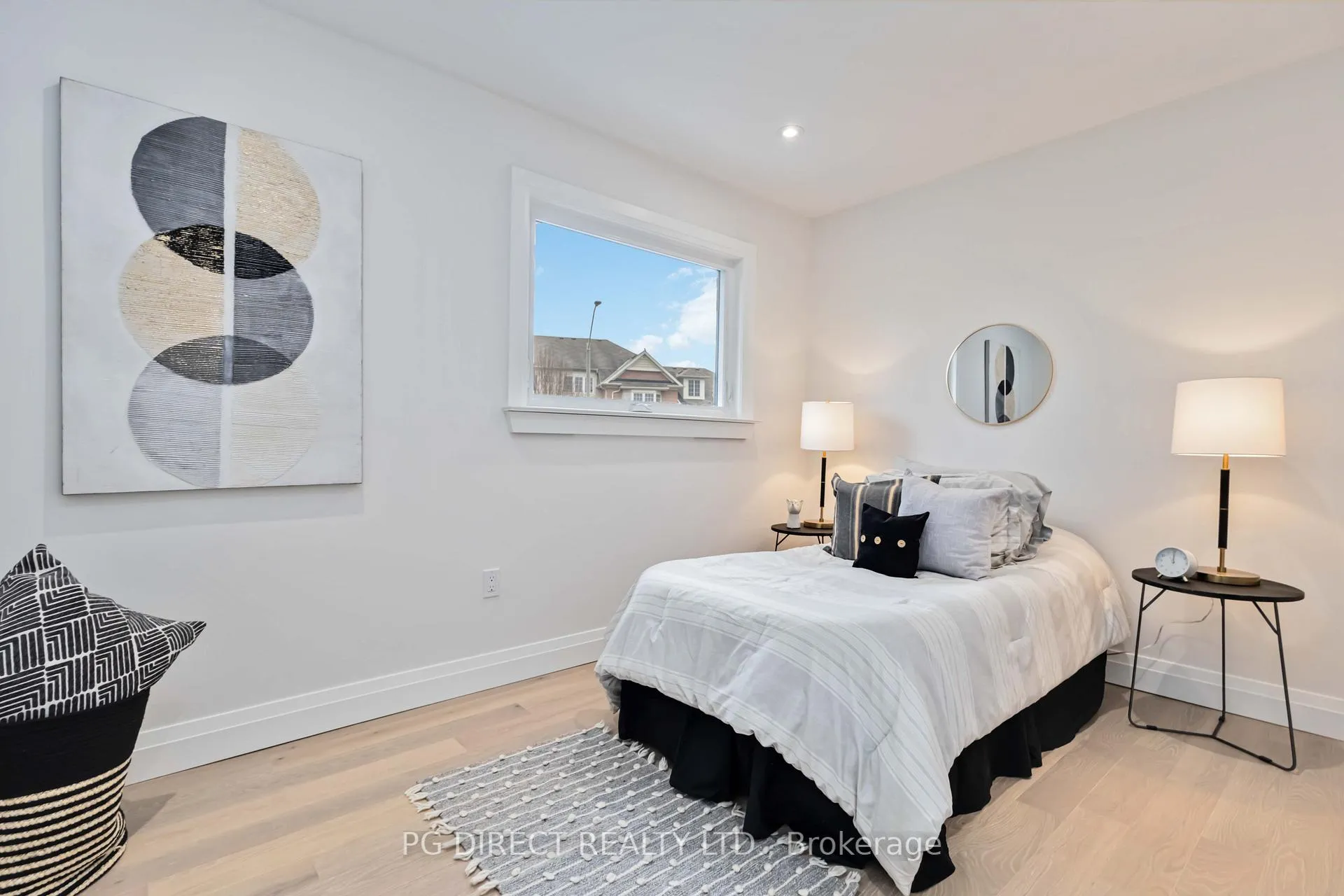 Photo 13 of 14 Heber Down Crescent, Whitby, Brooklin — HOMEH
