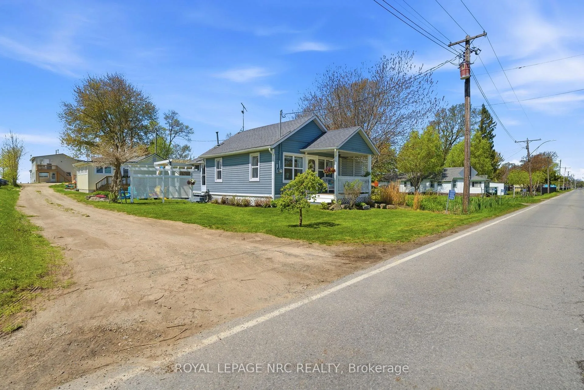 Photo 3 of 12235 Lakeshore Road, Wainfleet, Lakeshore — HOMEH