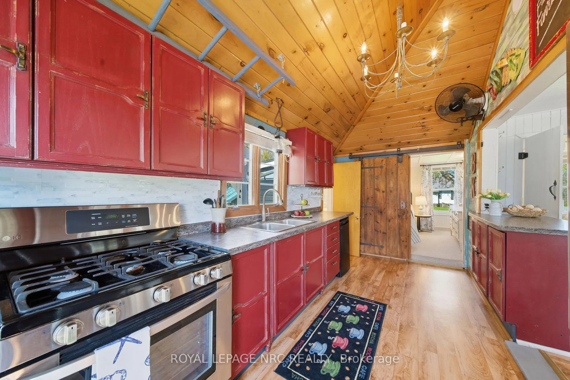 Photo 5 of 12235 Lakeshore Road, Wainfleet, Lakeshore — HOMEH