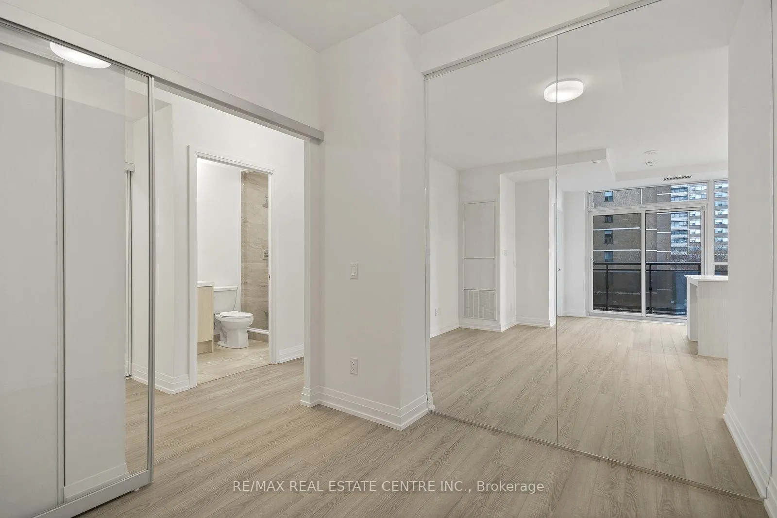 Photo 2 of Unit 409, 286 Main Street, Toronto, East End-Danforth — HOMEH