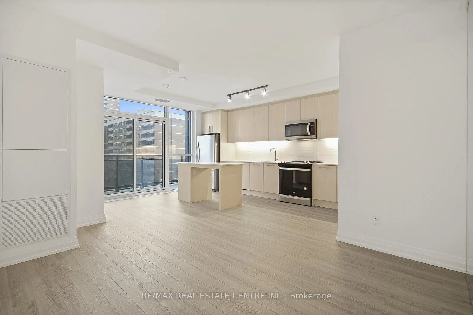 Photo 4 of Unit 409, 286 Main Street, Toronto, East End-Danforth — HOMEH
