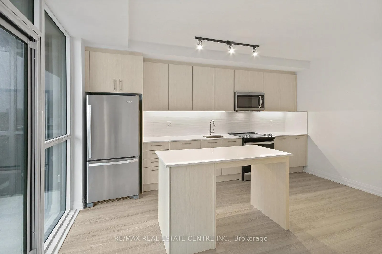 Photo 9 of Unit 409, 286 Main Street, Toronto, East End-Danforth — HOMEH