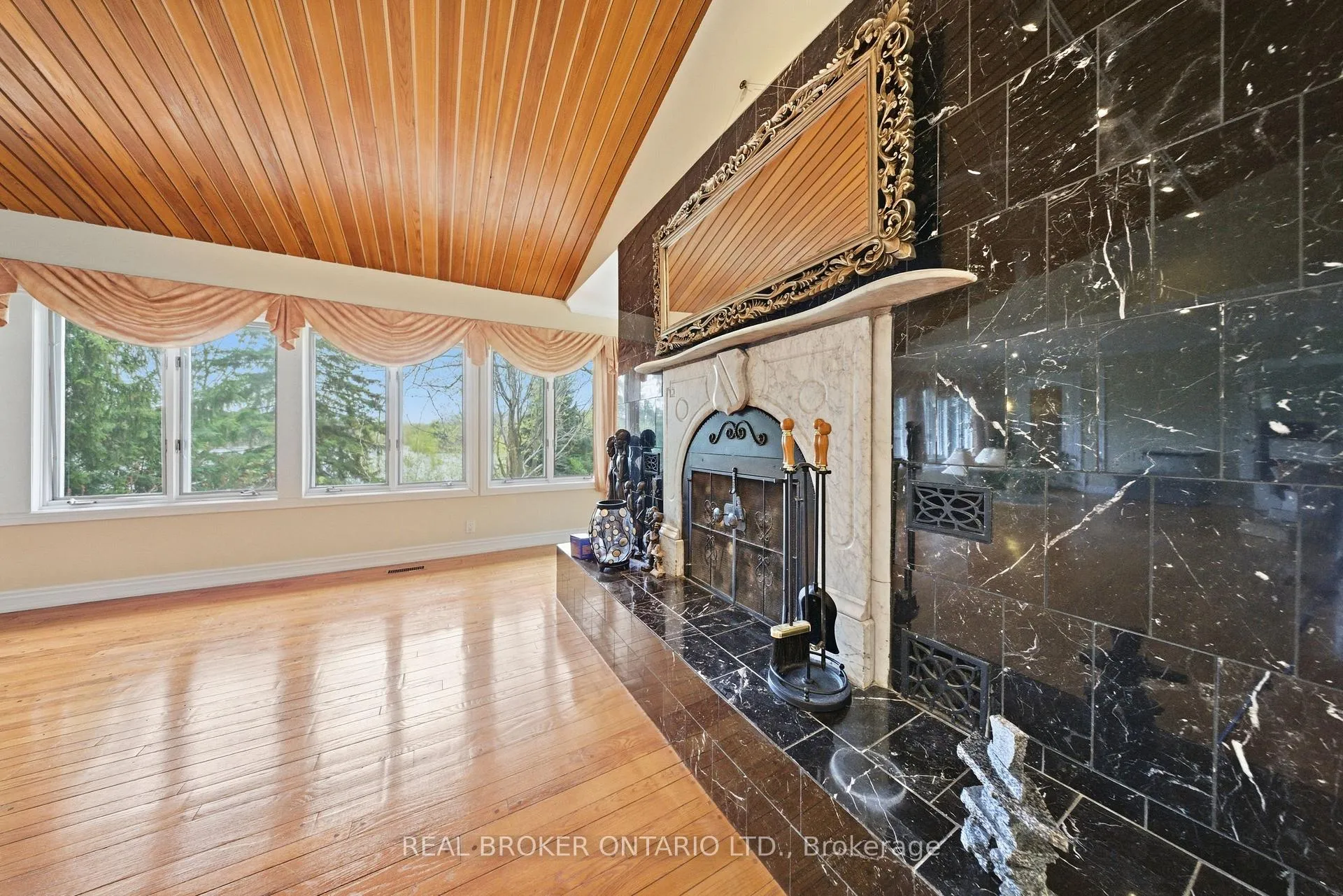 Photo 12 of 529 Conservation Drive, Brampton, Heart Lake East — HOMEH