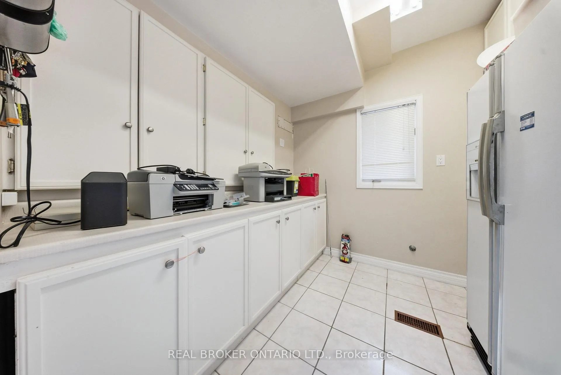 Photo 16 of 529 Conservation Drive, Brampton, Heart Lake East — HOMEH